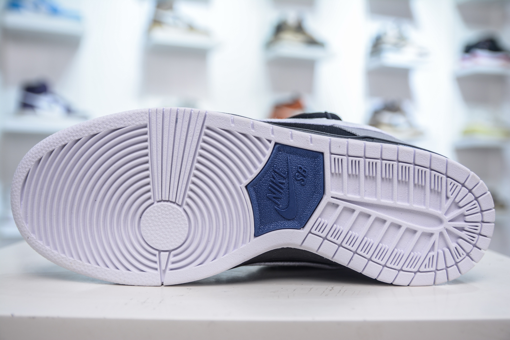 200 NK SB Dunk Low 解构绑带 陨石 荒漠废土 灰黑 DX6775-400