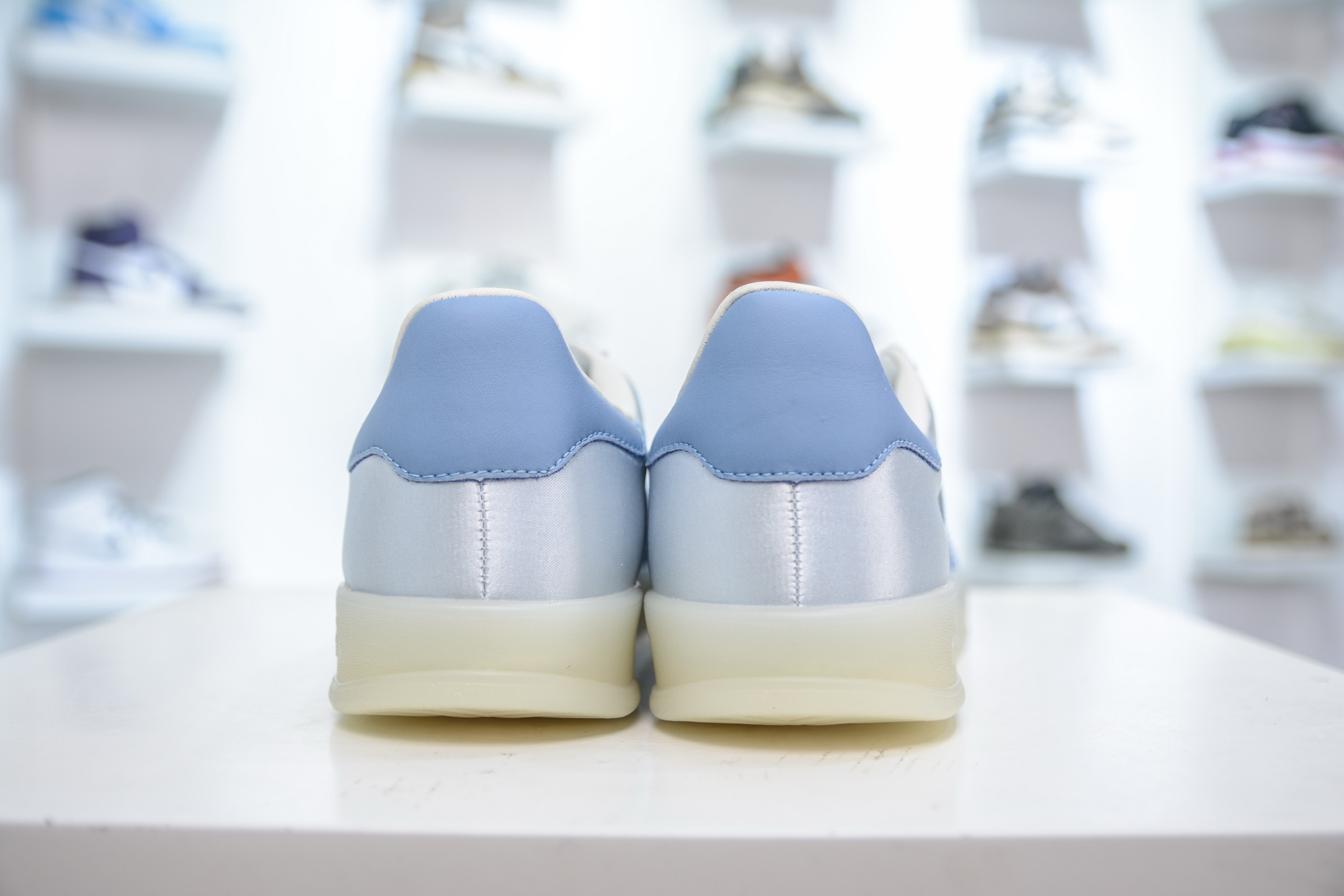 160 AD Gazelle Indoor Trainers 羚羊内训系列低帮复古百搭休闲运动德训风板鞋 JI2711-Chinese UA Cheap High Quatity Brand Clothes Bags handbags Sneakers wholesale wholesaler seller from China Factory suppliers Fashion Clothing Shoes best Quality Beautiful Price 160 AD Gazelle Indoor Trainers 羚羊内训系列低帮复古百搭休闲运动德训风板鞋 JI2711