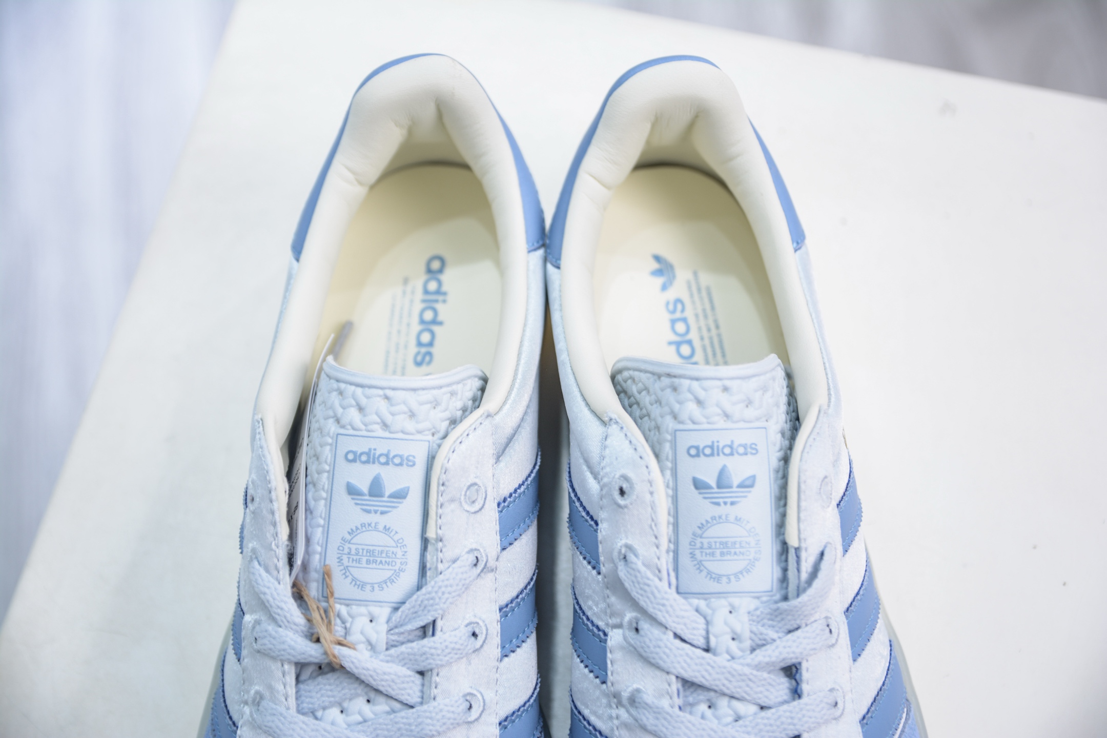 160 AD Gazelle Indoor Trainers 羚羊内训系列低帮复古百搭休闲运动德训风板鞋 JI2711-Chinese UA Cheap High Quatity Brand Clothes Bags handbags Sneakers wholesale wholesaler seller from China Factory suppliers Fashion Clothing Shoes best Quality Beautiful Price 160 AD Gazelle Indoor Trainers 羚羊内训系列低帮复古百搭休闲运动德训风板鞋 JI2711