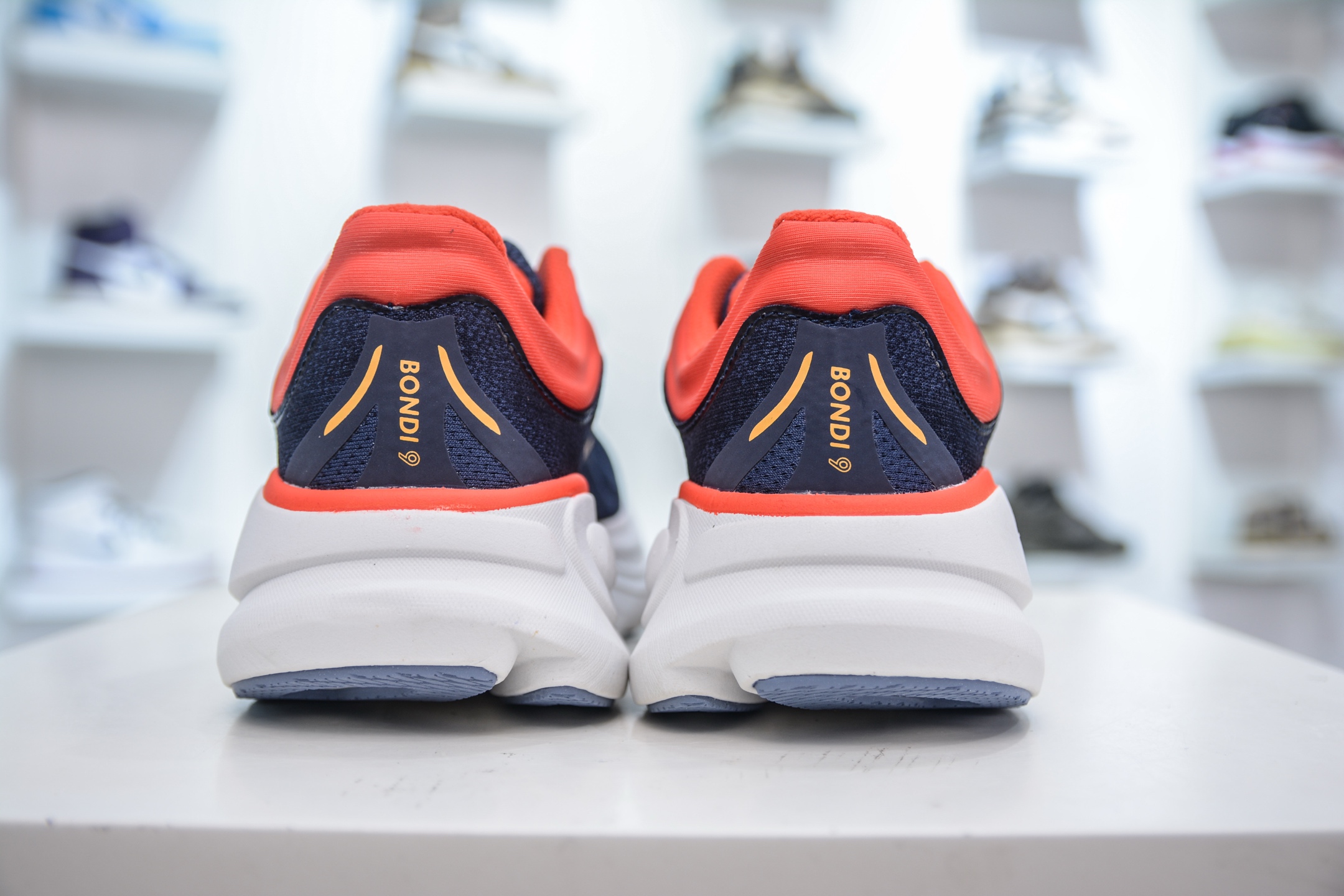 180 HOKA ONE ONE Bondi 9 克利夫顿9代系列 低帮厚底网织轻量休闲运动慢跑鞋 1162011/VTYN