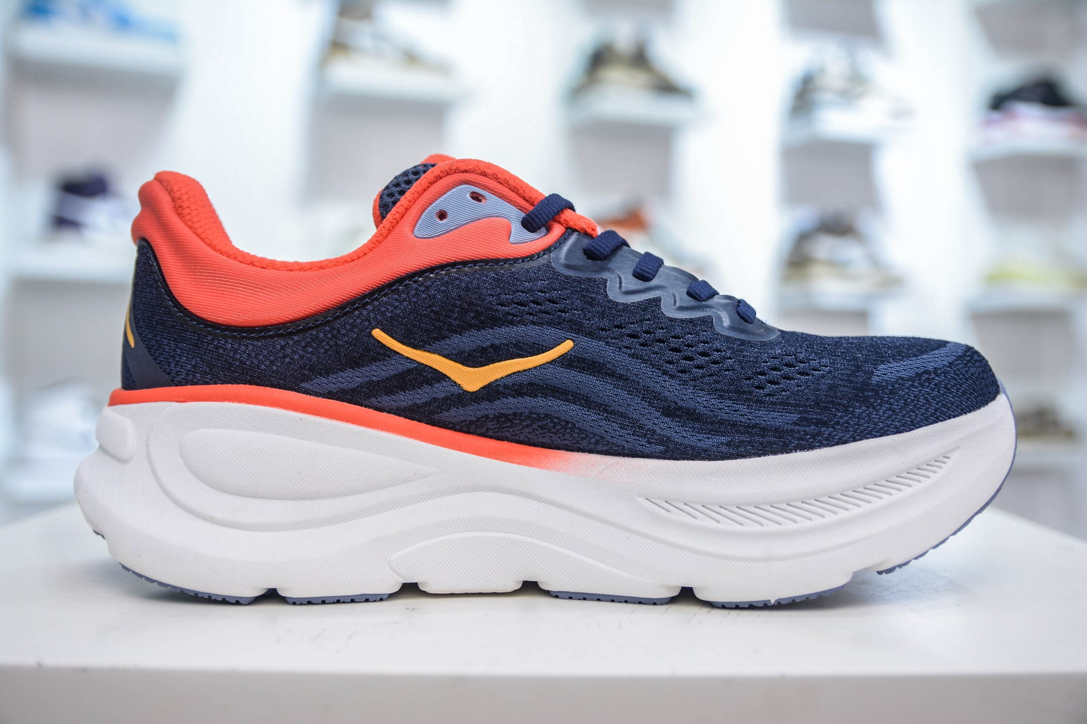 180 HOKA ONE ONE Bondi 9 克利夫顿9代系列 低帮厚底网织轻量休闲运动慢跑鞋 1162011/VTYN