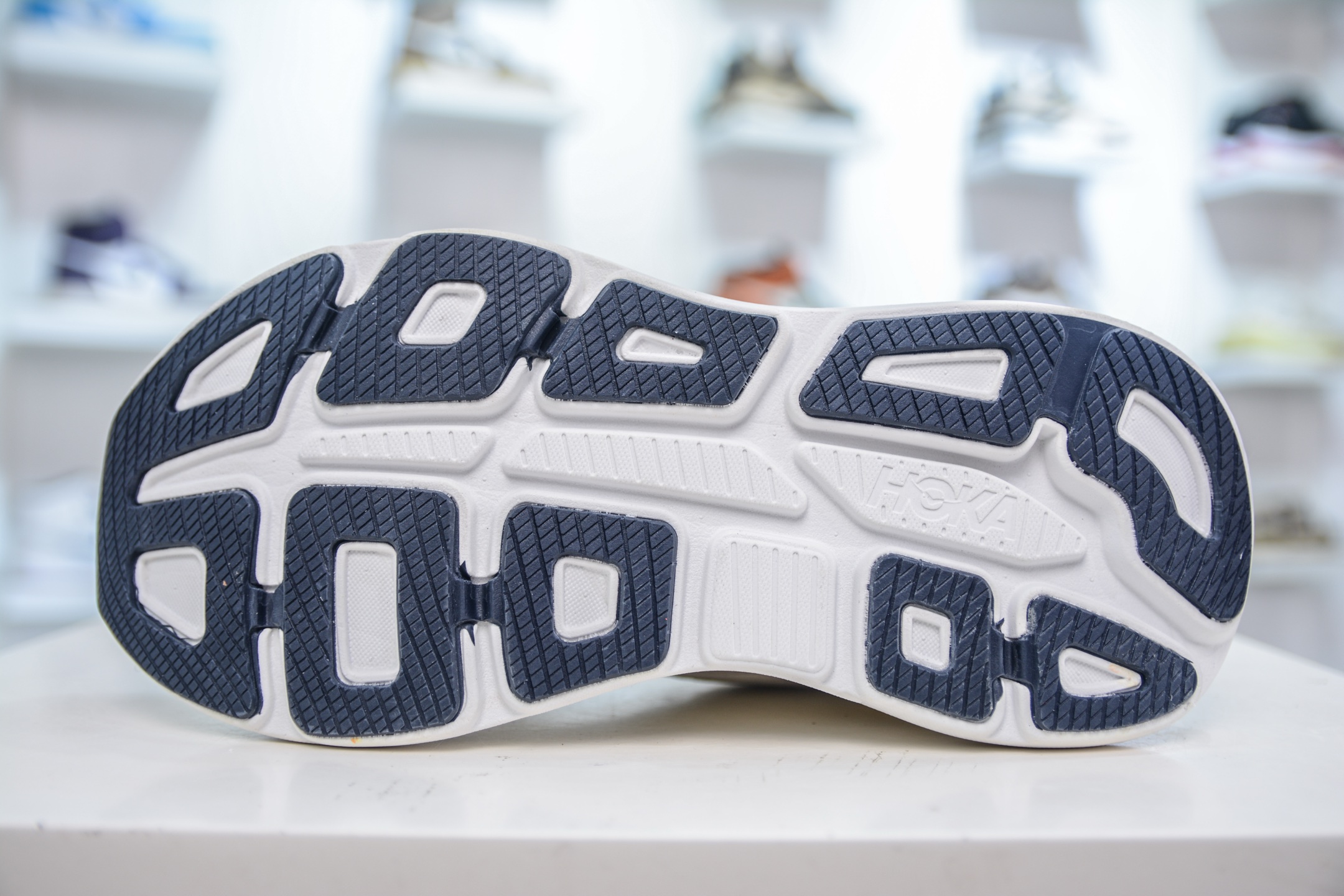 180 HOKA ONE ONE Bondi 9 克利夫顿9代系列 低帮厚底网织轻量休闲运动慢跑鞋 1162013/WWH