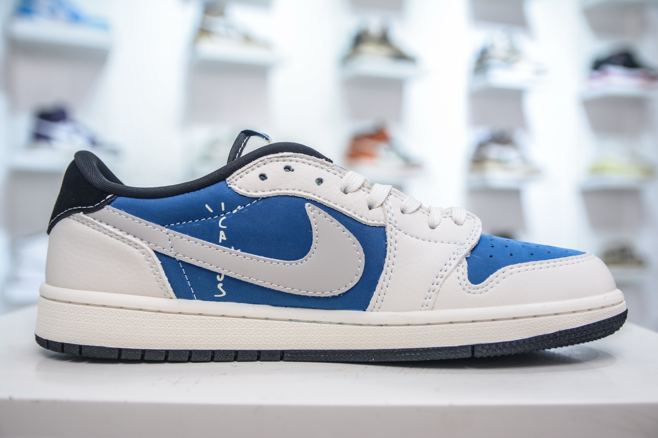 TS x Air Jordan 1 Low Kaws White Blue Gold Low-Top Sneakers 3 i1750692540576 5452 0 2