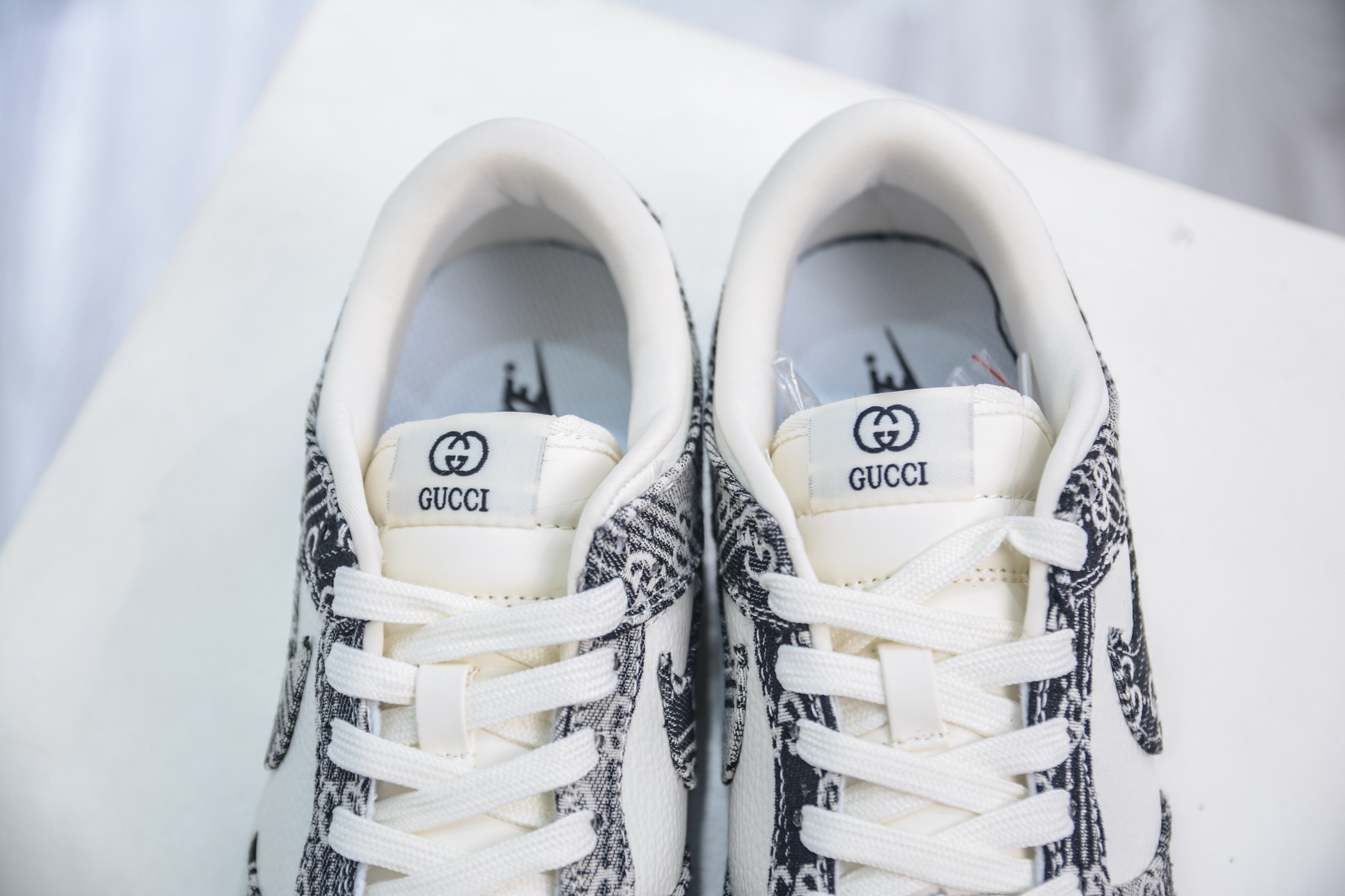 Nike SB Dunk Low x Gucci White Black Gray Denim Sneakers - Premium Quality 9 i1750692661336 9132 0 7