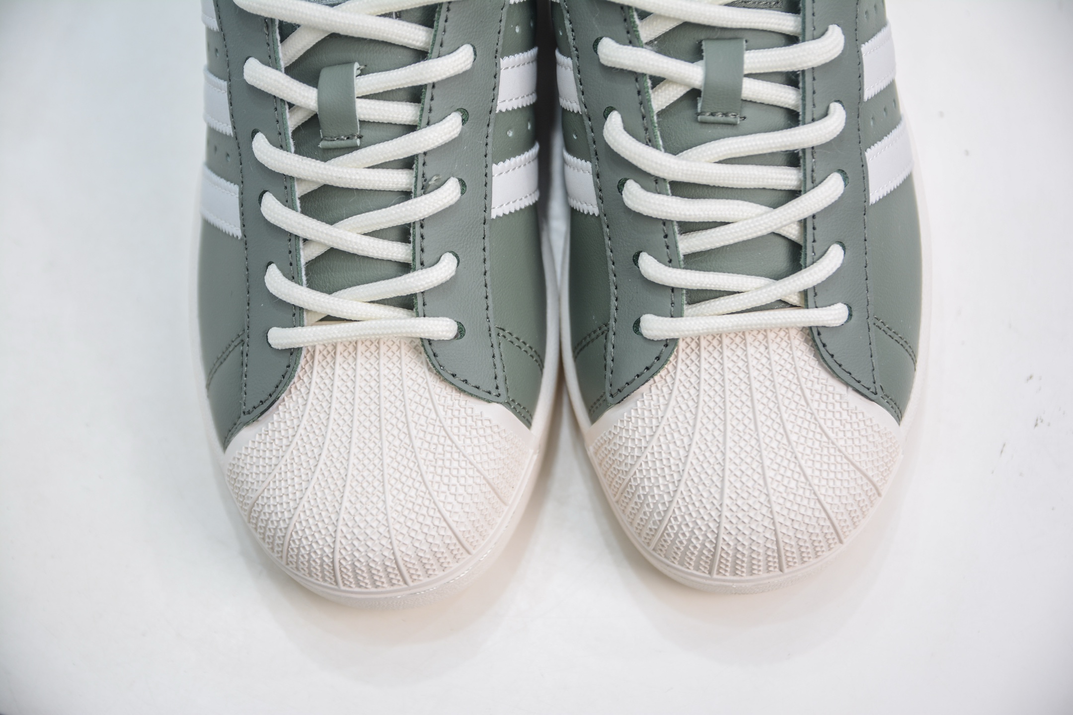 Adidas Originals Superstar 2.0: Classic Style, Modern Comfort, and Premium Leather 9 i1750692819313 2450 0 8