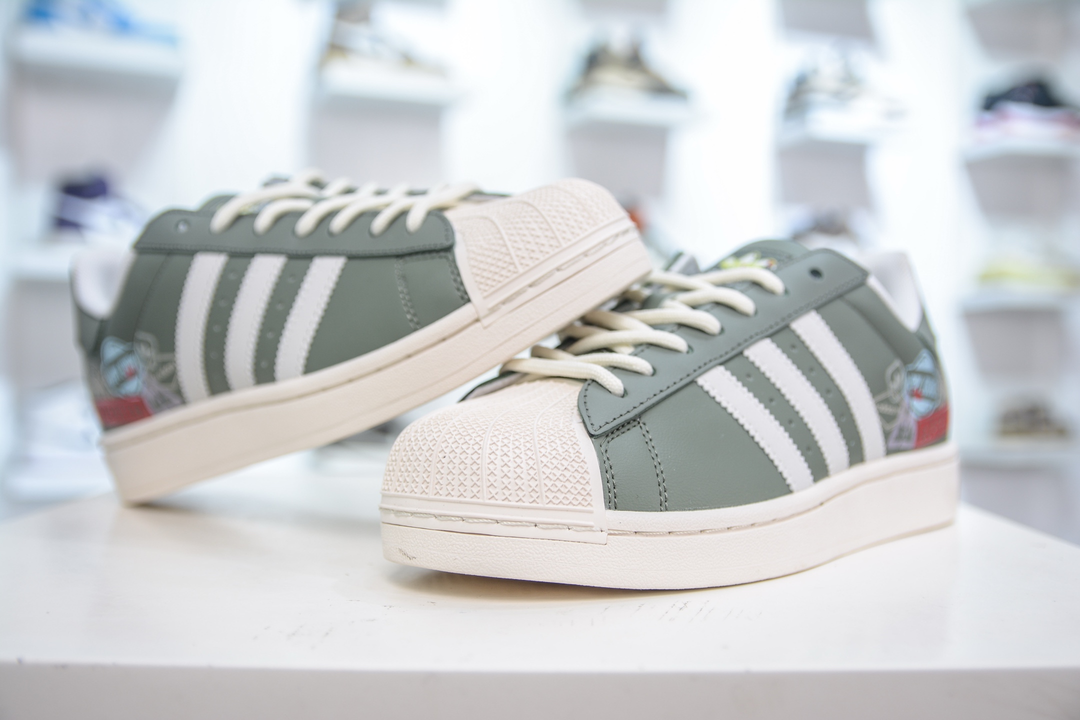 Adidas Originals Superstar 2.0: Classic Style, Modern Comfort, and Premium Leather 4 i1750692819418 2583 0 3