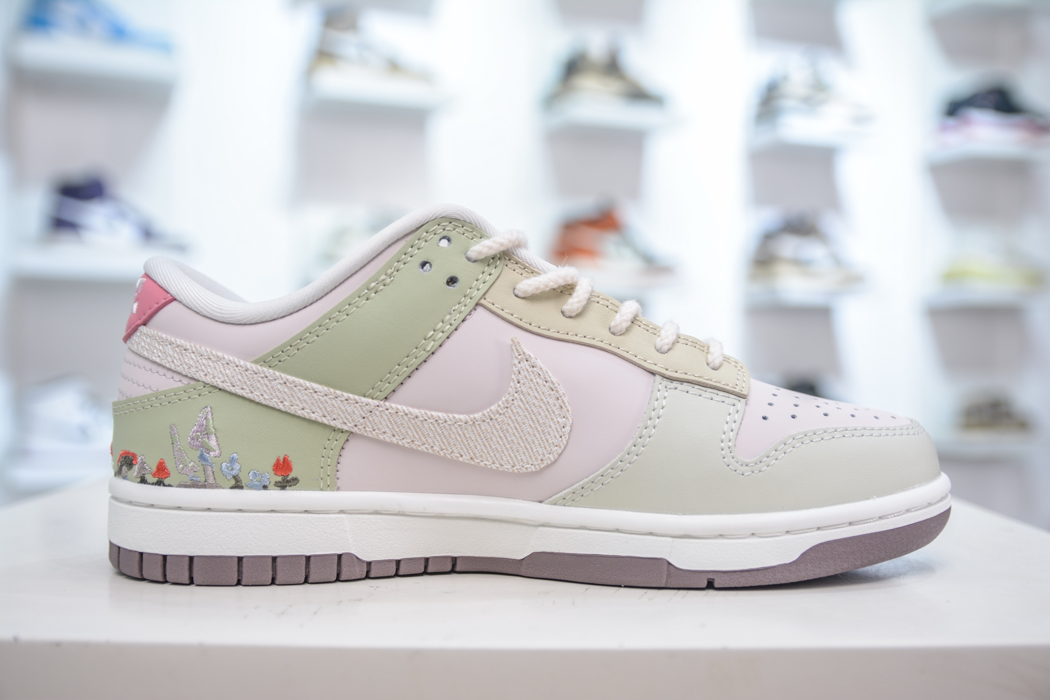 Nike Dunk Low Women's Sneakers Mushroom/Green/Pink - Size 35.5 to 40 4 i1750773829211 8825 0 2
