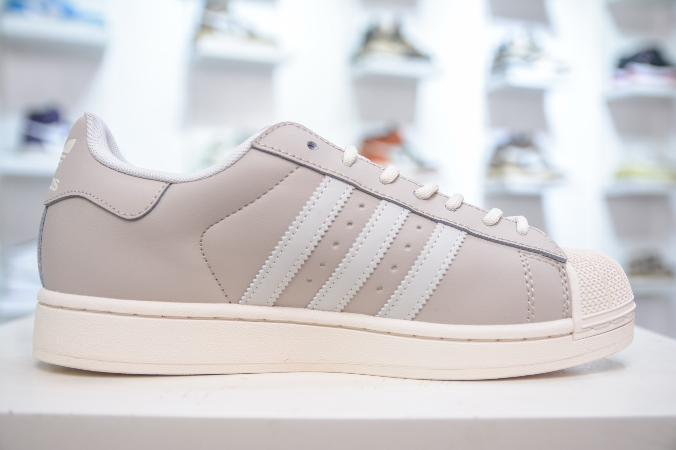 Adidas Originals Superstar 2025 Edition - Classic Shell Toe, Premium Leather 3 i1750774219262 5838 0 2