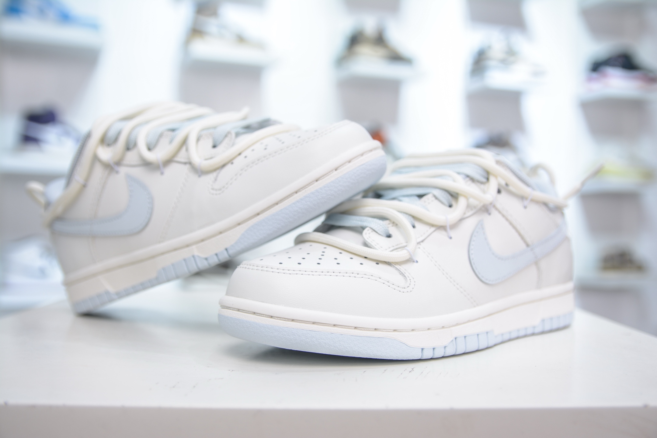 Nike Dunk Low 'First Light Blue' Sneakers - Stylish and Comfortable 4 i1750859367951 8282 0 3