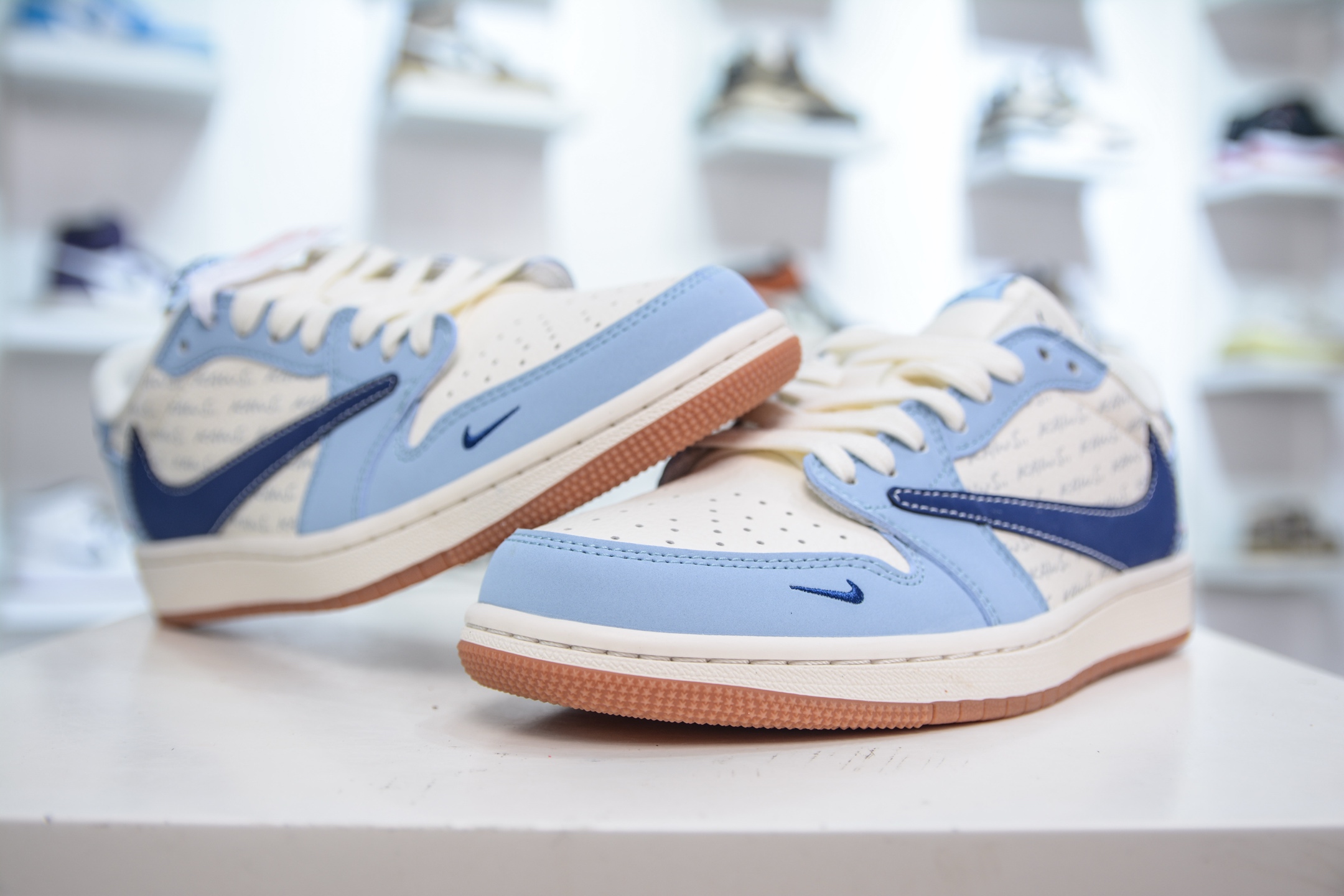 TS x Air Jordan x Kaws AJ1 Low White Blue 4 i1750859458532 5104 0 3