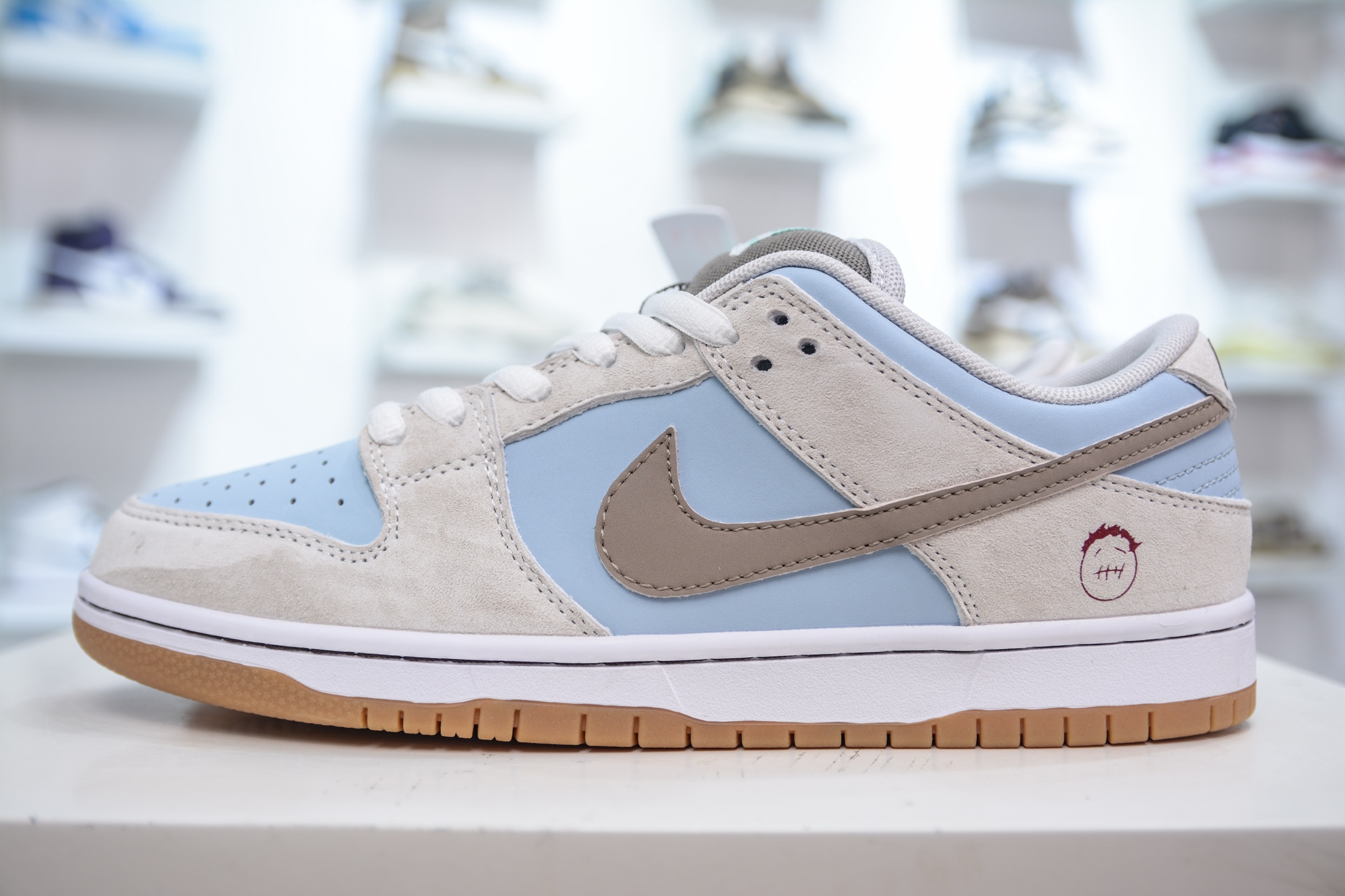 Nike SB Dunk Low 'Coffee Boy' Light Blue Mocha Sneakers - HF3704 001 2 i1750860246435 9181 0 0