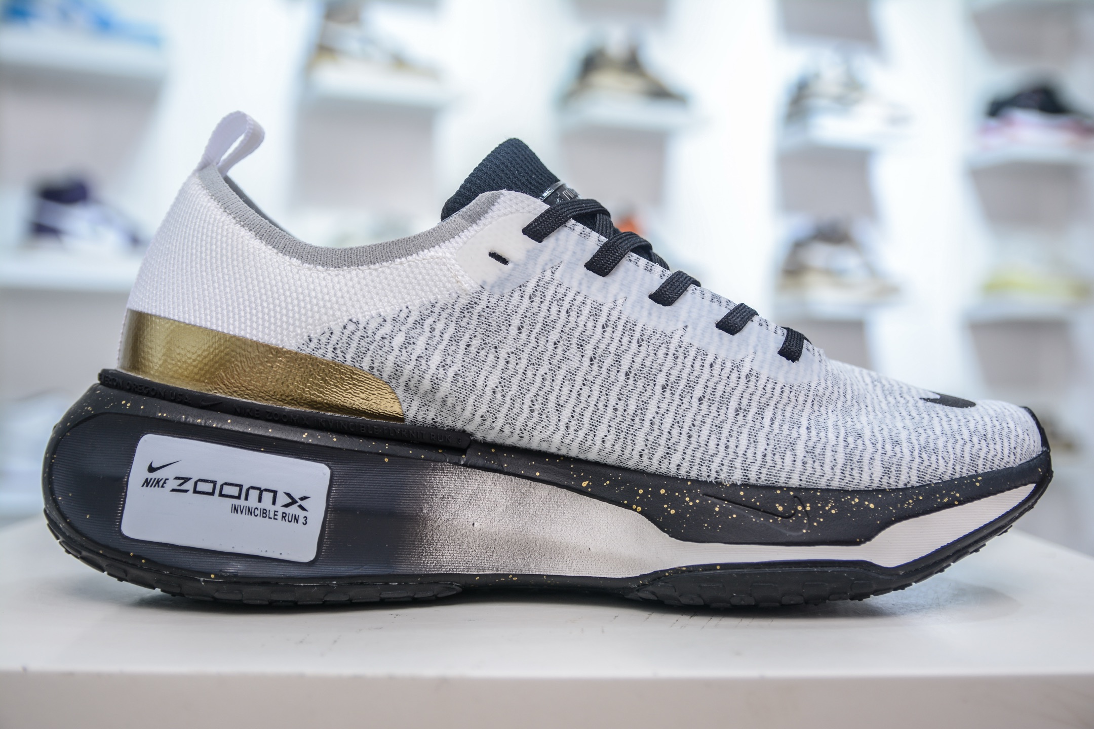 Nike ZoomX Invincible Run Flyknit 3 Running Shoes - Lightweight & Breathable 3 i1750860401749 3055 0 2