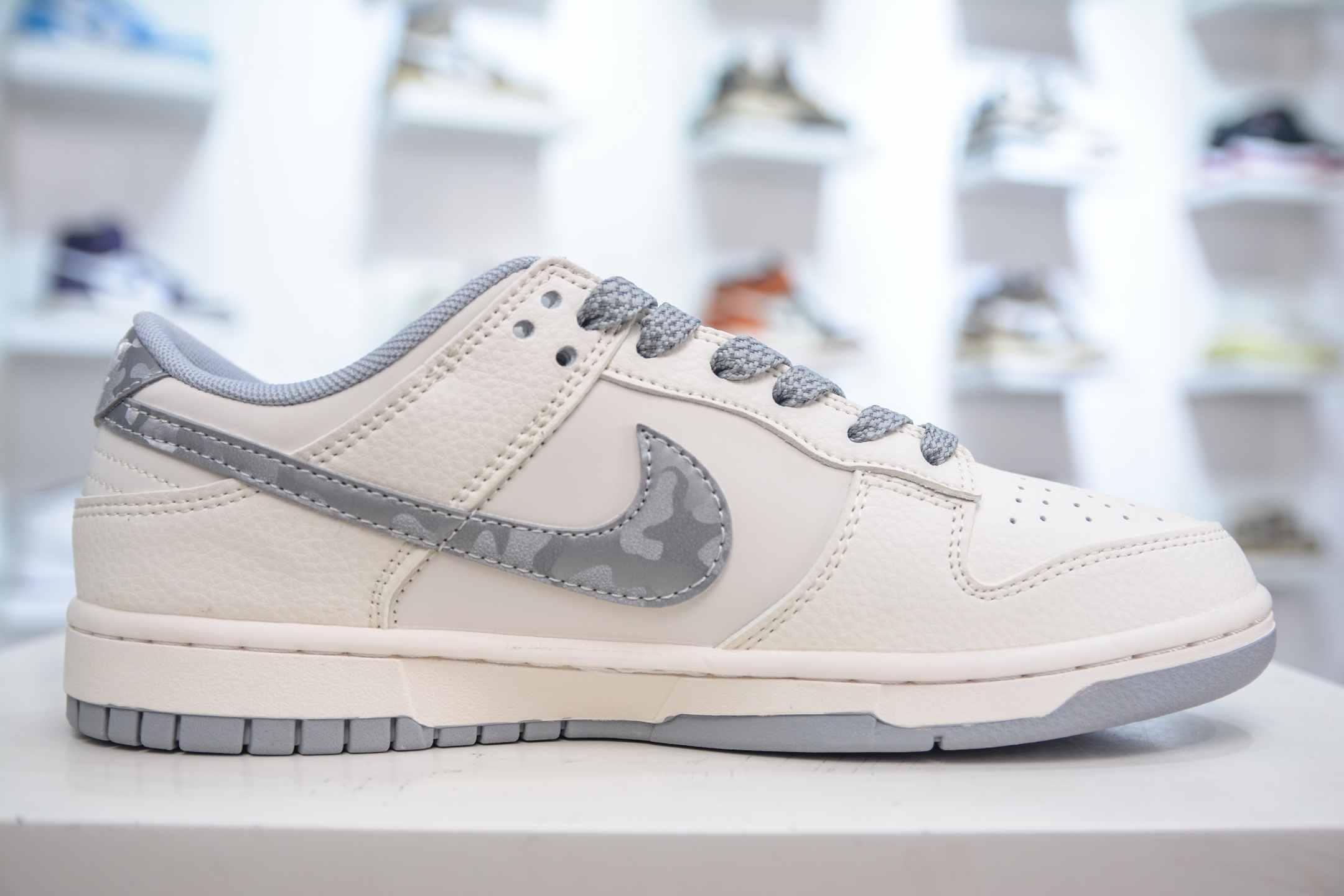 Nike SB Dunk Low x Louis Vuitton White Grey Camo Sneakers 3 i1750860513346 2149 0 2