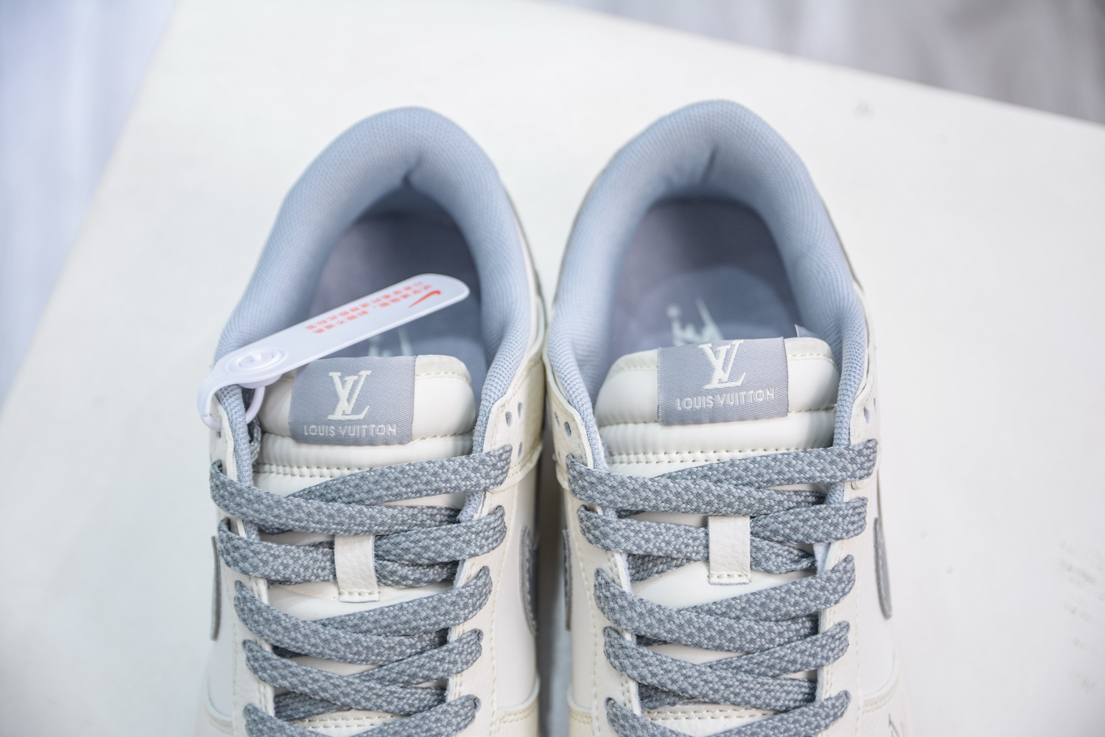 Nike SB Dunk Low x Louis Vuitton White Grey Camo Sneakers 8 i1750860514536 5239 0 7