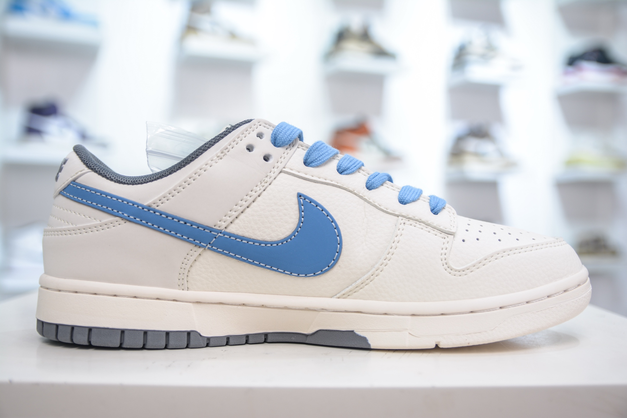 Nike SB Dunk Low x Louis Vuitton: Cream/Blue Designer Sneakers 4 i1750860577028 5663 0 2