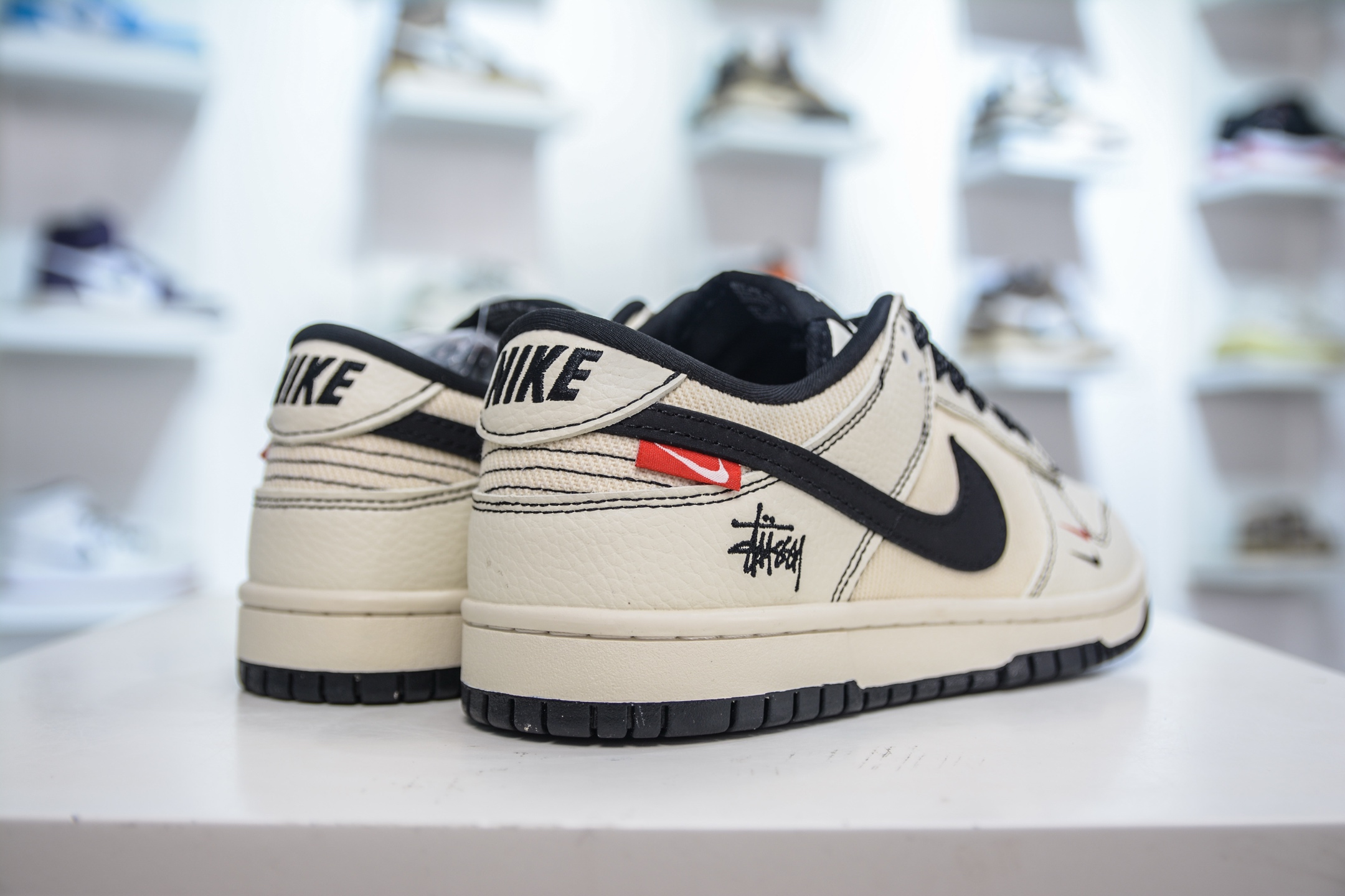 280 Nike SB Dunk Low x Stussy 斯图西联名-黑白织布 SC9207-425-Chinese UA Cheap High Quatity Brand Clothes Bags handbags Sneakers wholesale wholesaler seller from China Factory suppliers Fashion Clothing Shoes best Quality Beautiful Price 280 Nike SB Dunk Low x Stussy 斯图西联名-黑白织布 SC9207-425