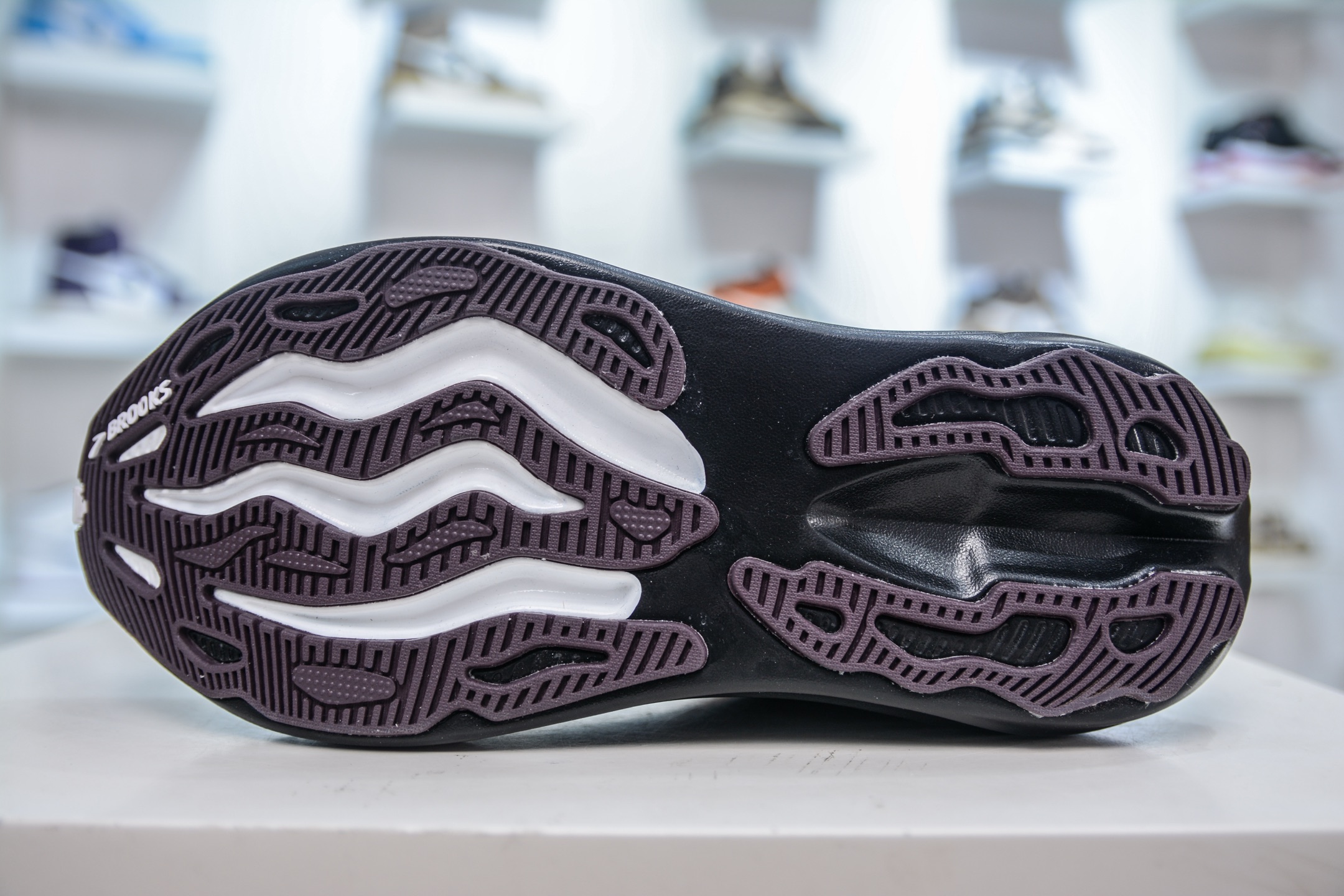 180 Brooks布鲁克斯 Glycerin max 舒适简约防滑耐磨低帮跑步鞋 烈风2系列低帮透气缓震支撑休闲运动慢跑鞋 1204361B-067-Chinese UA Cheap High Quatity Brand Clothes Bags handbags Sneakers wholesale wholesaler seller from China Factory suppliers Fashion Clothing Shoes best Quality Beautiful Price 180 Brooks布鲁克斯 Glycerin max 舒适简约防滑耐磨低帮跑步鞋 烈风2系列低帮透气缓震支撑休闲运动慢跑鞋 1204361B-067