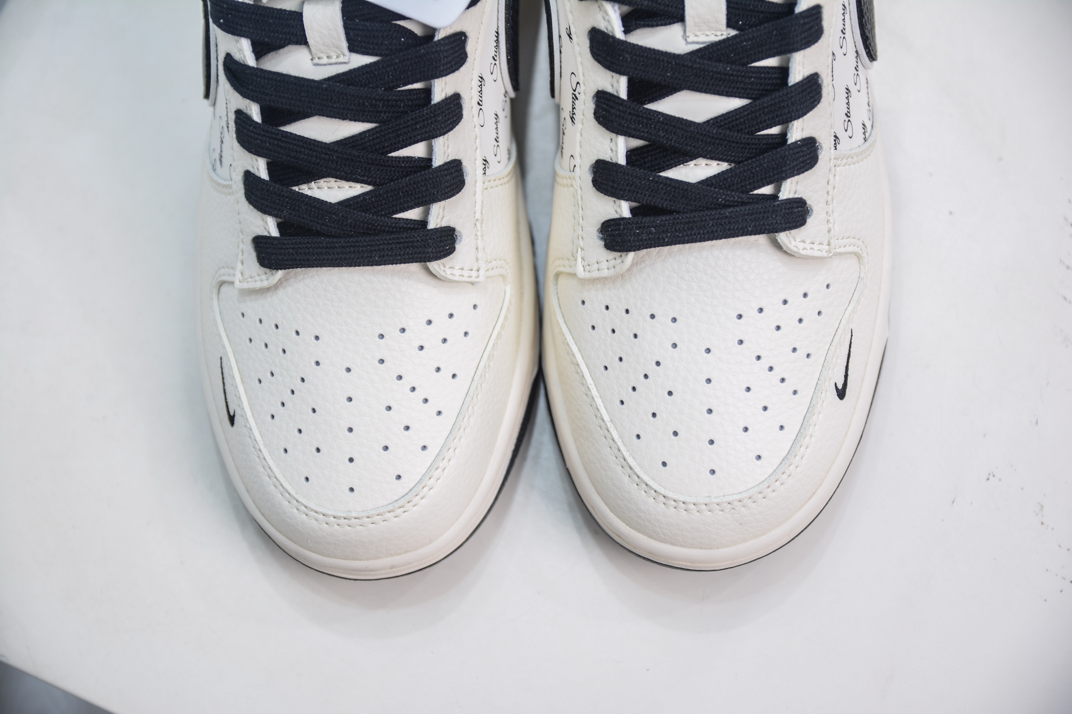 280 Nike SB Dunk Low X Stussy 斯图西联名-米白黑勾 JP1628-023-Chinese UA Cheap High Quatity Brand Clothes Bags handbags Sneakers wholesale wholesaler seller from China Factory suppliers Fashion Clothing Shoes best Quality Beautiful Price 280 Nike SB Dunk Low X Stussy 斯图西联名-米白黑勾 JP1628-023