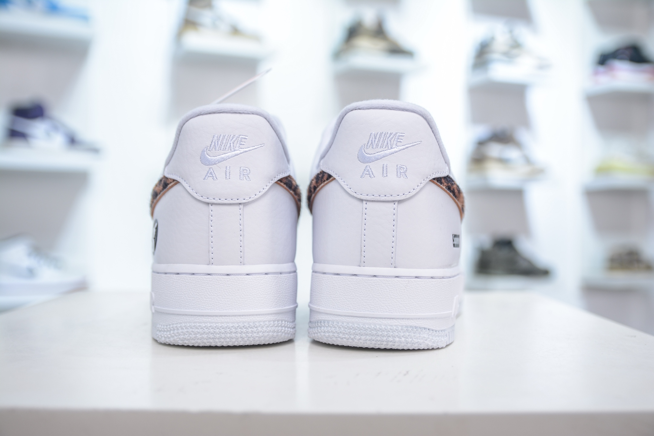 220 HY版纯原 Nike Air Force 1 Low 07 x superme 豹纹白 IM3483-100-Chinese UA Cheap High Quatity Brand Clothes Bags handbags Sneakers wholesale wholesaler seller from China Factory suppliers Fashion Clothing Shoes best Quality Beautiful Price 220 HY版纯原 Nike Air Force 1 Low 07 x superme 豹纹白 IM3483-100