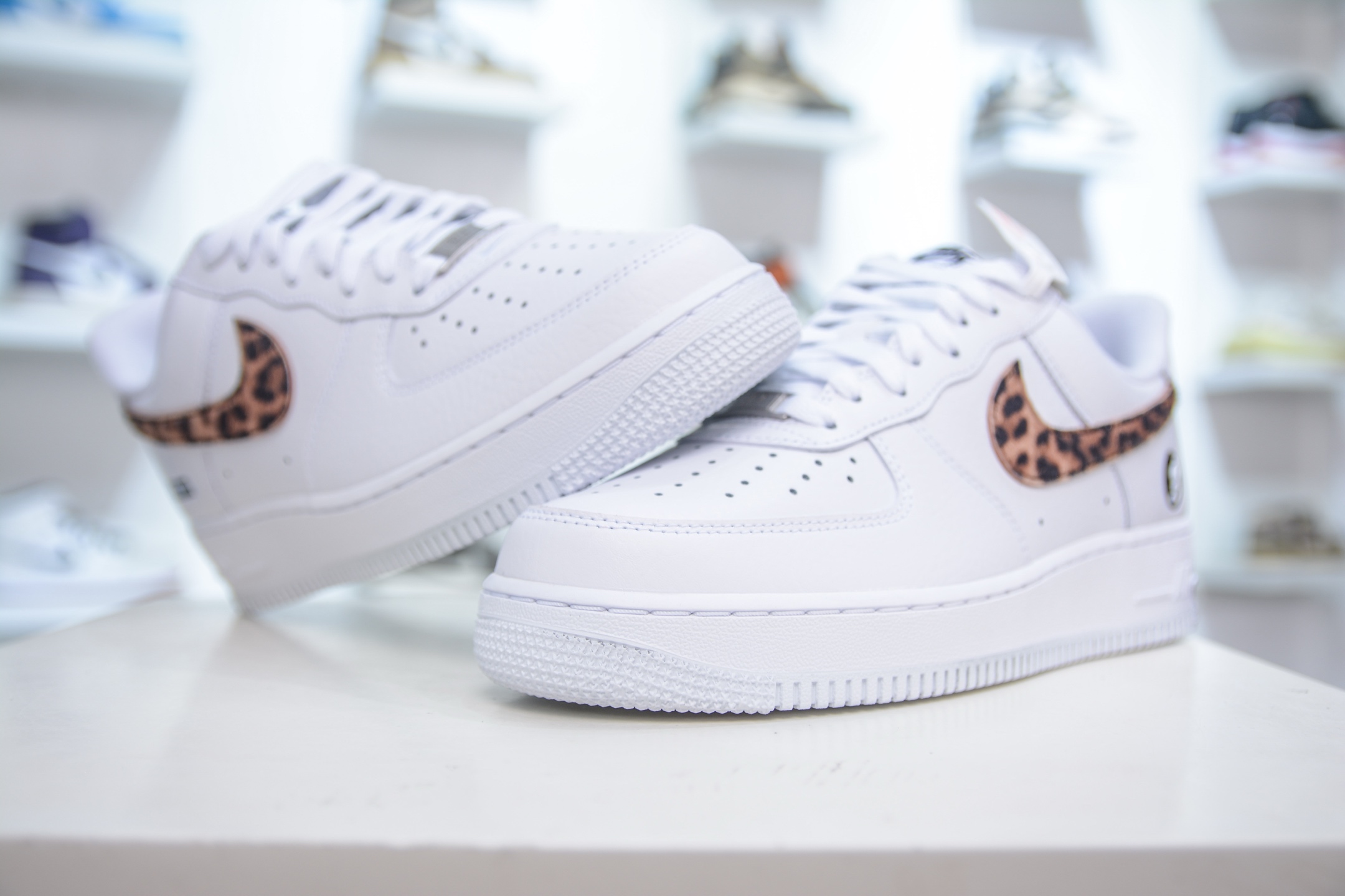 220 HY版纯原 Nike Air Force 1 Low 07 x superme 豹纹白 IM3483-100-Chinese UA Cheap High Quatity Brand Clothes Bags handbags Sneakers wholesale wholesaler seller from China Factory suppliers Fashion Clothing Shoes best Quality Beautiful Price 220 HY版纯原 Nike Air Force 1 Low 07 x superme 豹纹白 IM3483-100