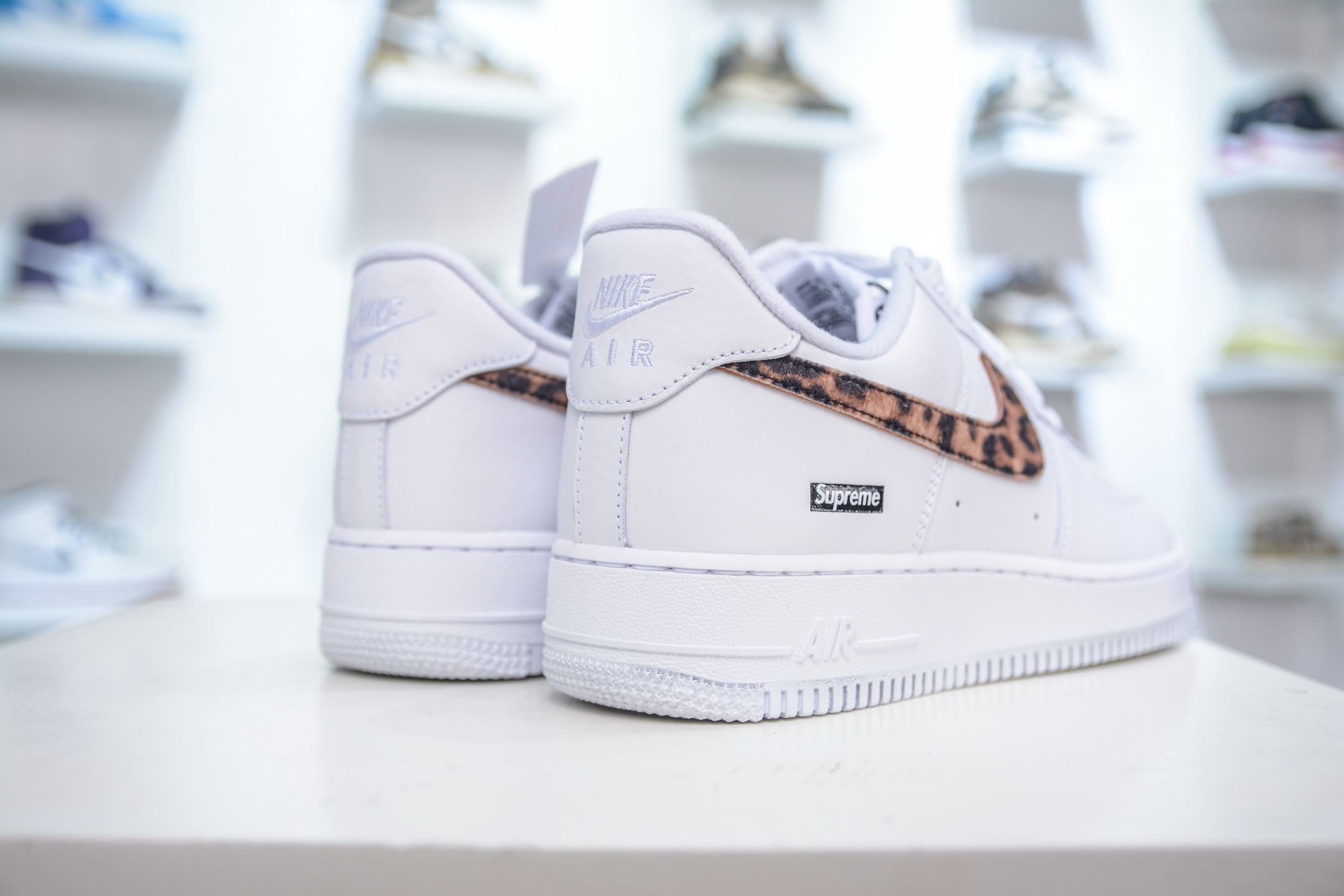 220 HY版纯原 Nike Air Force 1 Low 07 x superme 豹纹白 IM3483-100-Chinese UA Cheap High Quatity Brand Clothes Bags handbags Sneakers wholesale wholesaler seller from China Factory suppliers Fashion Clothing Shoes best Quality Beautiful Price 220 HY版纯原 Nike Air Force 1 Low 07 x superme 豹纹白 IM3483-100