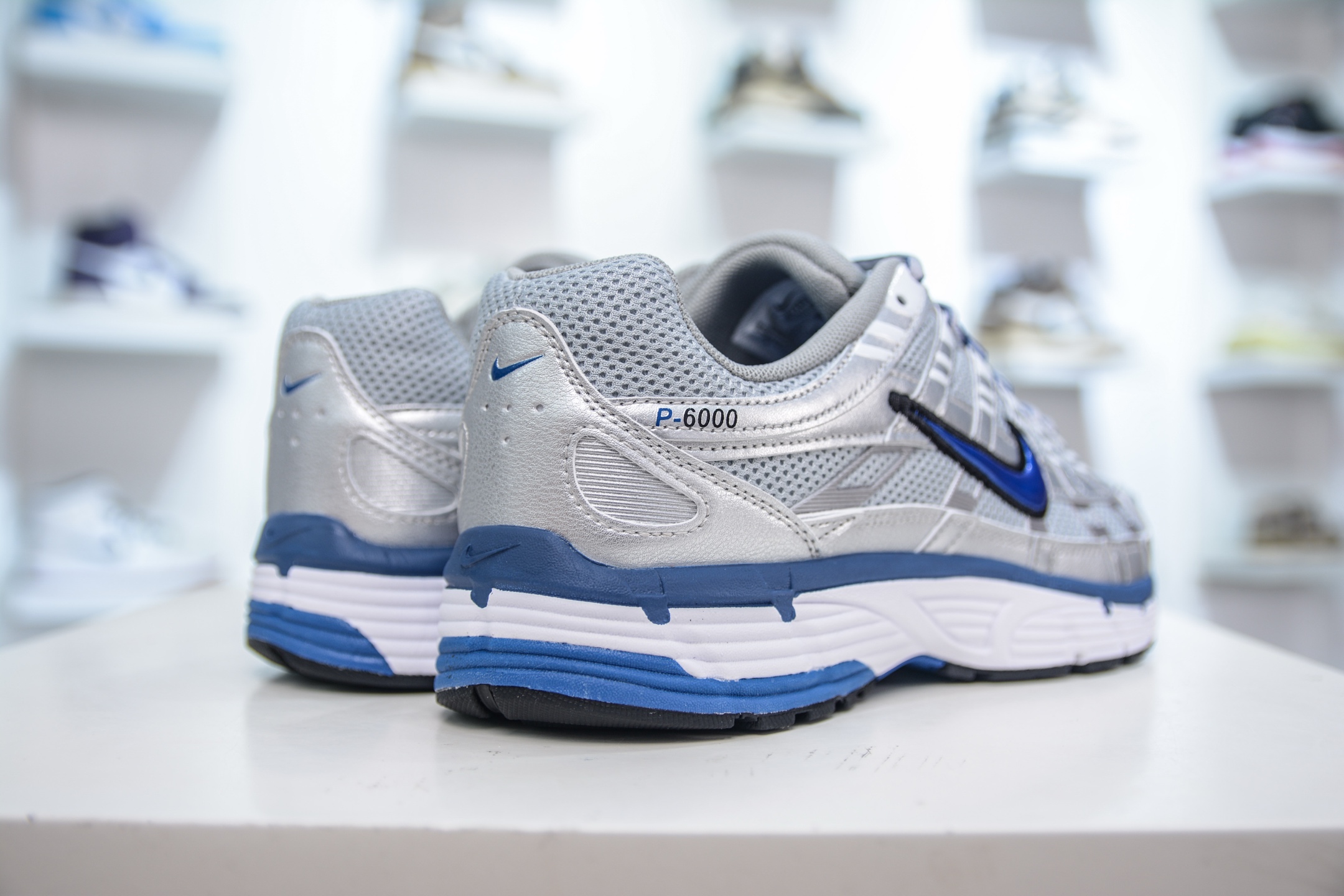 180 X版纯原 NK P-6000 系列低帮复古老爹风休闲运动舒适慢跑鞋 BV1021-001-Chinese UA Cheap High Quatity Brand Clothes Bags handbags Sneakers wholesale wholesaler seller from China Factory suppliers Fashion Clothing Shoes best Quality Beautiful Price 180 X版纯原 NK P-6000 系列低帮复古老爹风休闲运动舒适慢跑鞋 BV1021-001