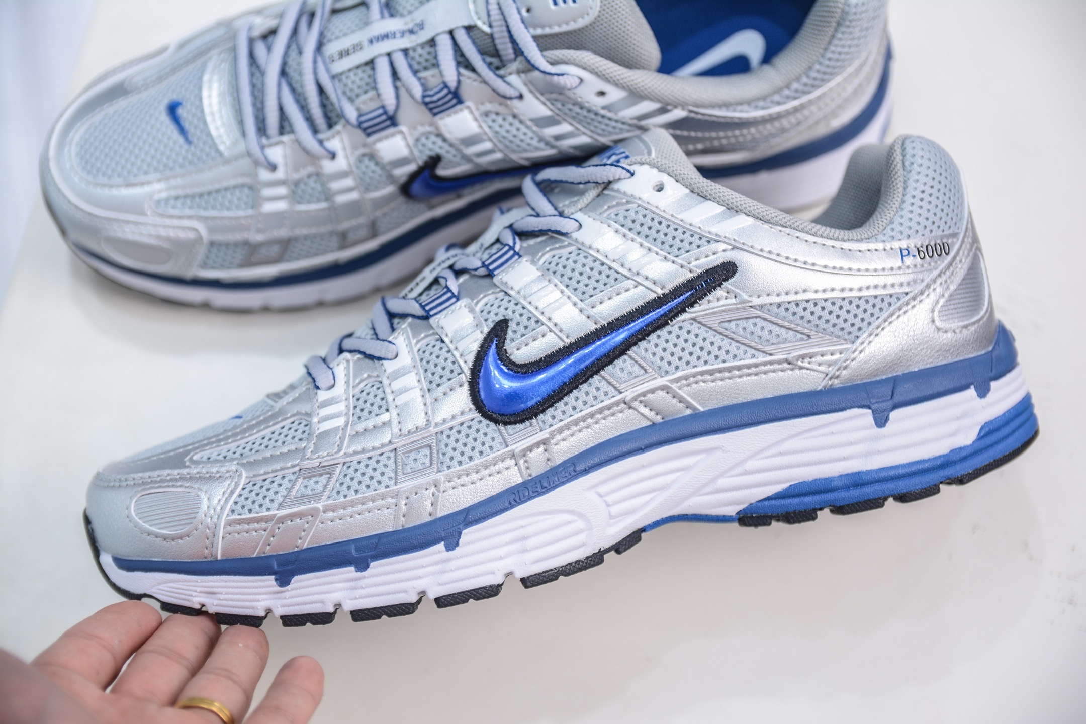 180 X版纯原 NK P-6000 系列低帮复古老爹风休闲运动舒适慢跑鞋 BV1021-001-Chinese UA Cheap High Quatity Brand Clothes Bags handbags Sneakers wholesale wholesaler seller from China Factory suppliers Fashion Clothing Shoes best Quality Beautiful Price 180 X版纯原 NK P-6000 系列低帮复古老爹风休闲运动舒适慢跑鞋 BV1021-001