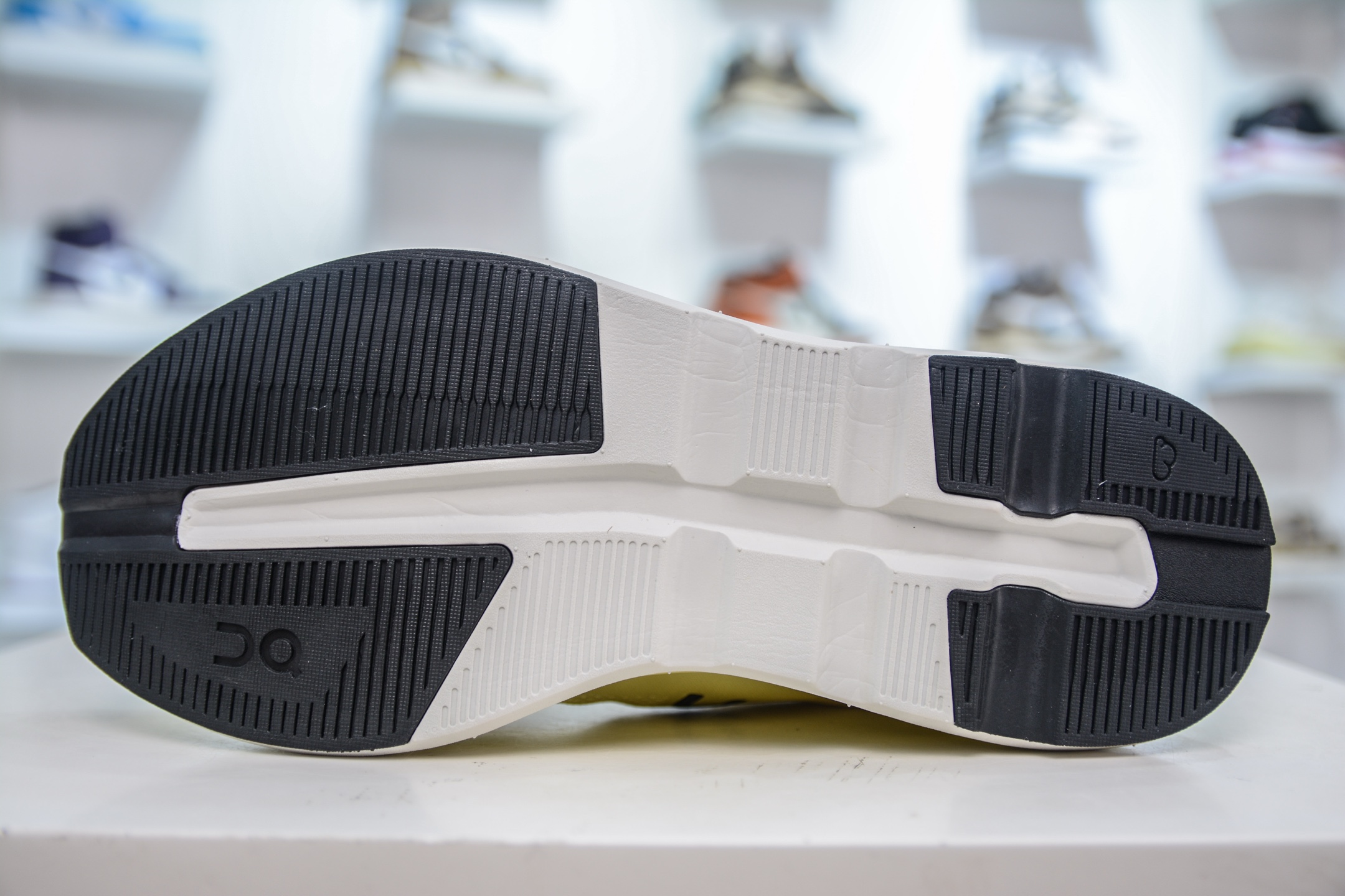 180 X版 KITH x On Cloudzone 昂跑舒适百搭防滑耐磨 低帮休闲跑步鞋 3MF10080137