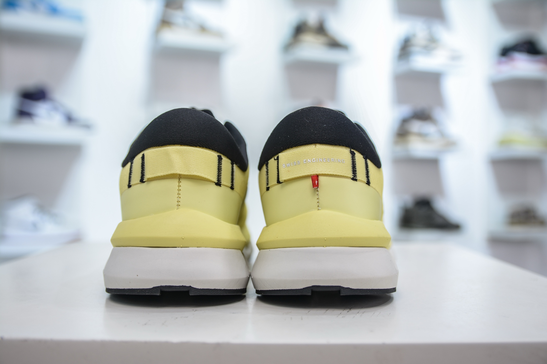 180 X版 KITH x On Cloudzone 昂跑舒适百搭防滑耐磨 低帮休闲跑步鞋 3MF10080137