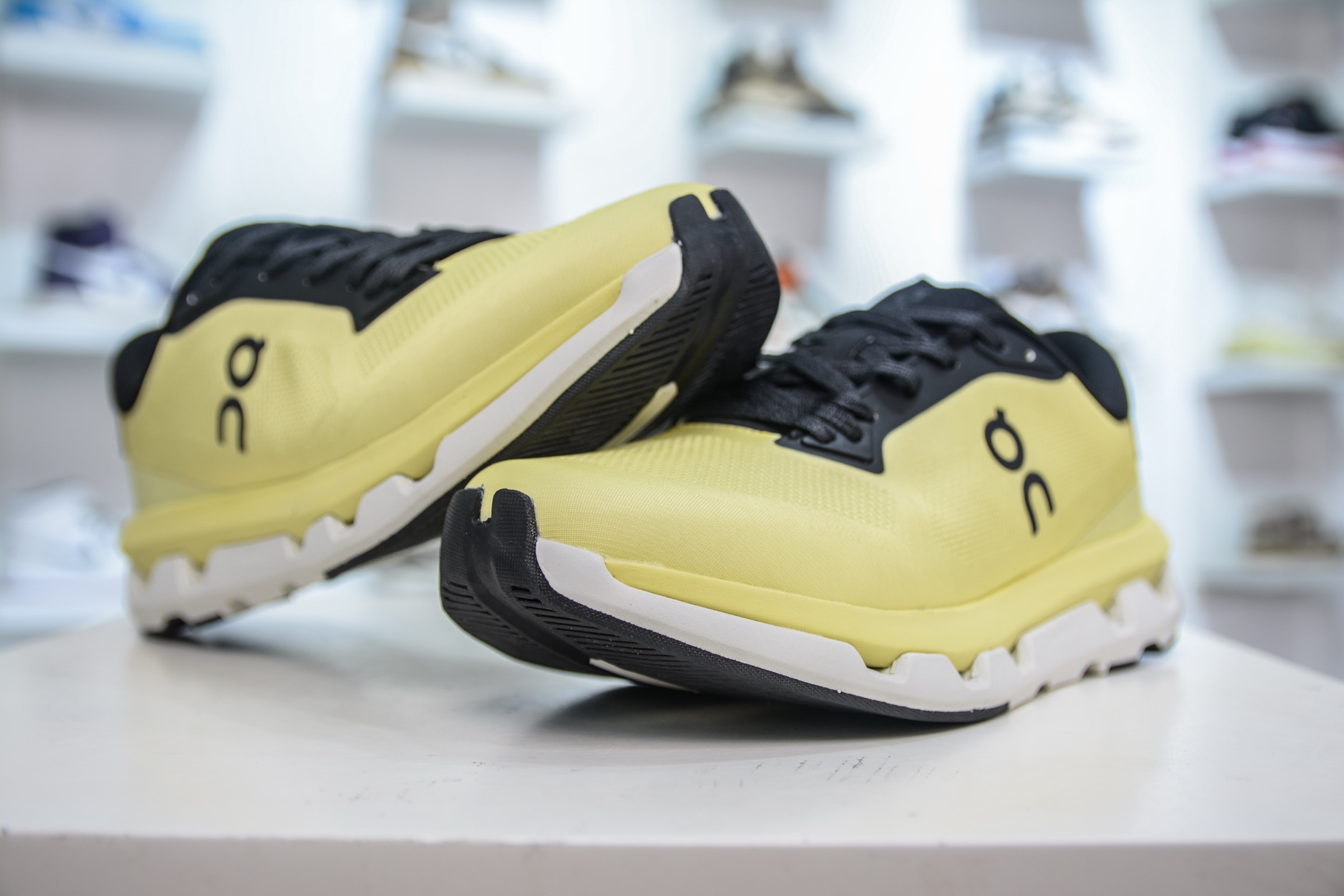 180 X版 KITH x On Cloudzone 昂跑舒适百搭防滑耐磨 低帮休闲跑步鞋 3MF10080137