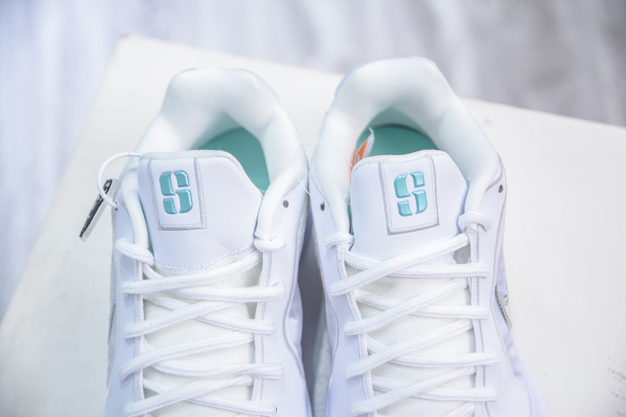 290 灭世版纯原 NK Sabrina 2 萨布丽娜二代签名减震防滑低帮篮球鞋 白银 FZ1517-101-Chinese UA Cheap High Quatity Brand Clothes Bags handbags Sneakers wholesale wholesaler seller from China Factory suppliers Fashion Clothing Shoes best Quality Beautiful Price 290 灭世版纯原 NK Sabrina 2 萨布丽娜二代签名减震防滑低帮篮球鞋 白银 FZ1517-101