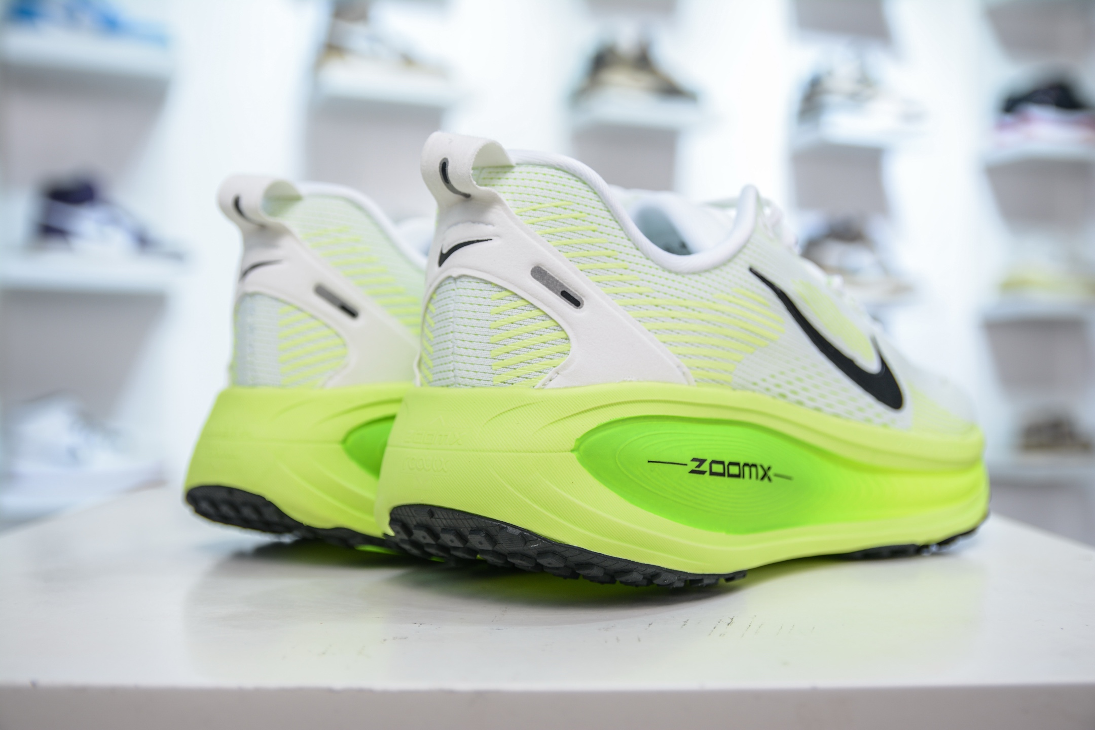 Nike Air Zoom Vomero 18 Running Shoes - Lightweight & Comfortable 6 i1751037739467 2279 0 5