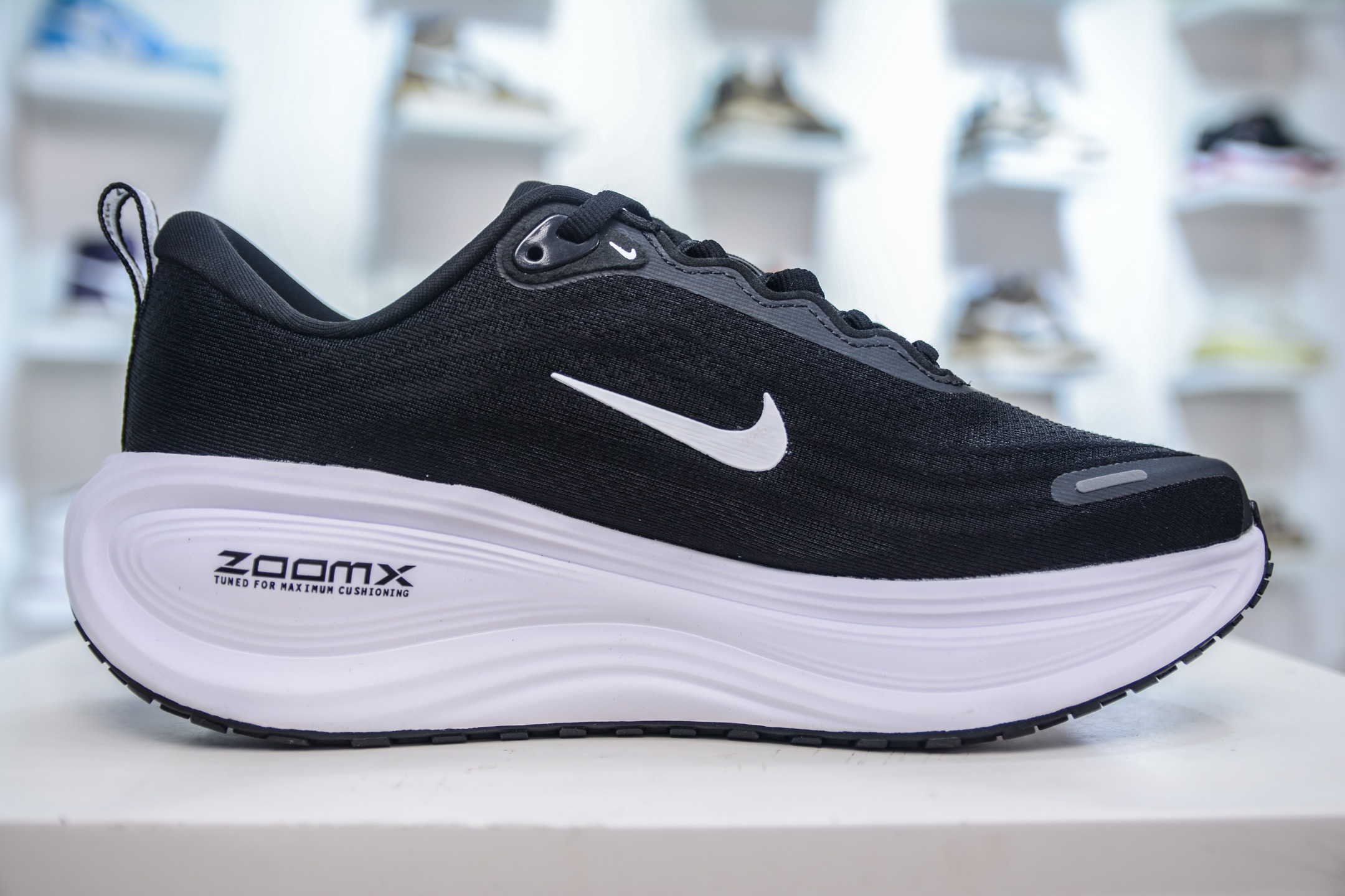 180 Nike Air Zoom Vomero PLUS HV8150-002-Chinese UA Cheap High Quatity Brand Clothes Bags handbags Sneakers wholesale wholesaler seller from China Factory suppliers Fashion Clothing Shoes best Quality Beautiful Price 180 Nike Air Zoom Vomero PLUS HV8150-002