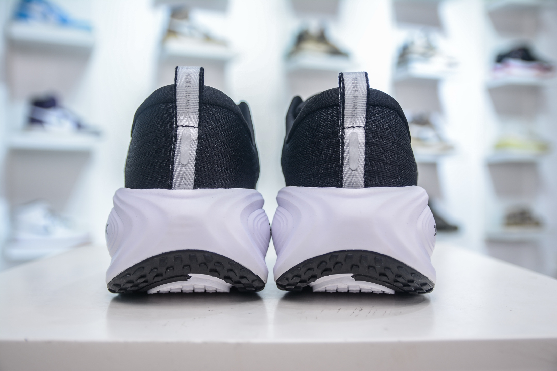 180 Nike Air Zoom Vomero PLUS HV8150-002-Chinese UA Cheap High Quatity Brand Clothes Bags handbags Sneakers wholesale wholesaler seller from China Factory suppliers Fashion Clothing Shoes best Quality Beautiful Price 180 Nike Air Zoom Vomero PLUS HV8150-002