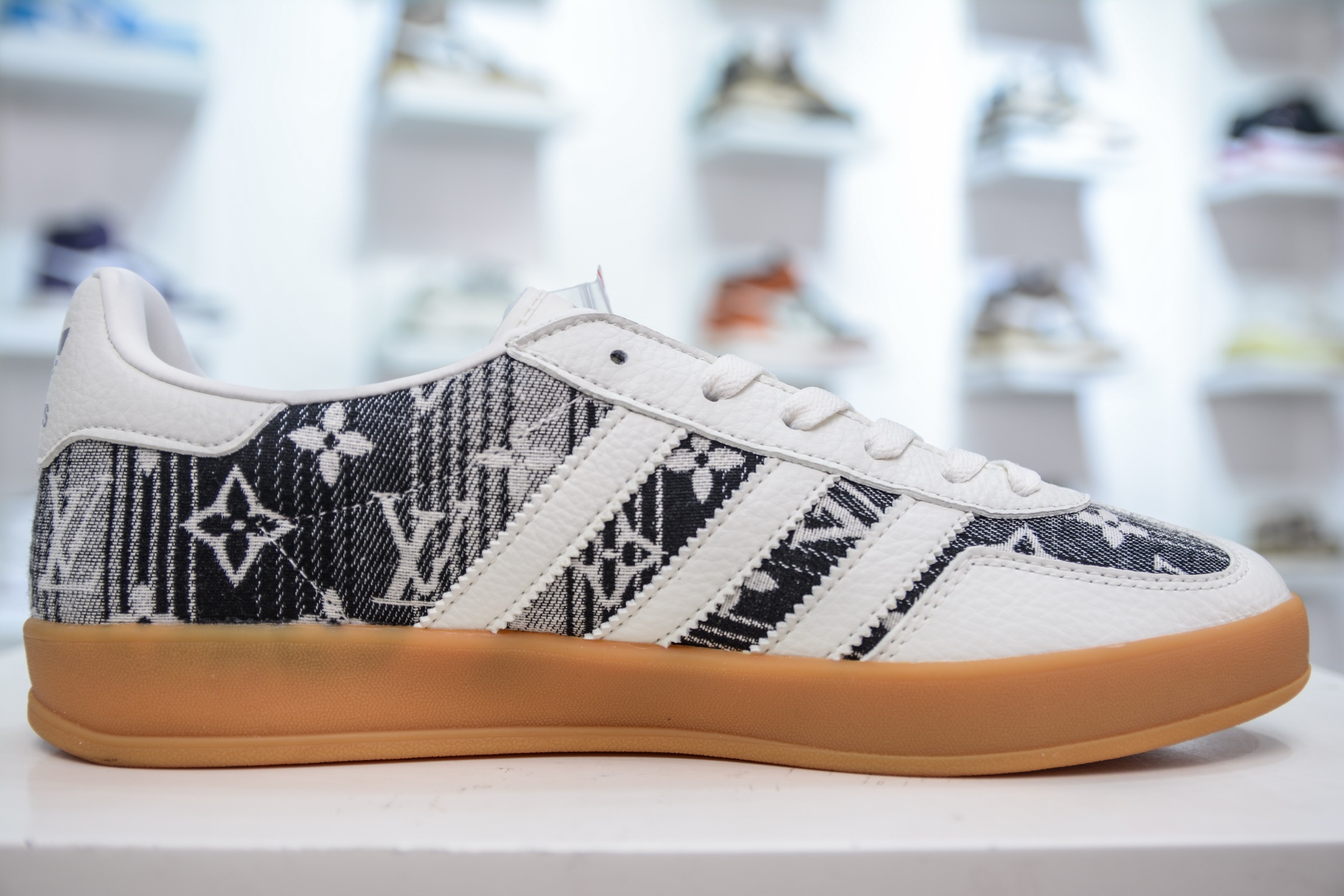 Adidas Samba OG x Louis Vuitton White Black Casual Sneakers 4 i1751037982825 2563 0 2