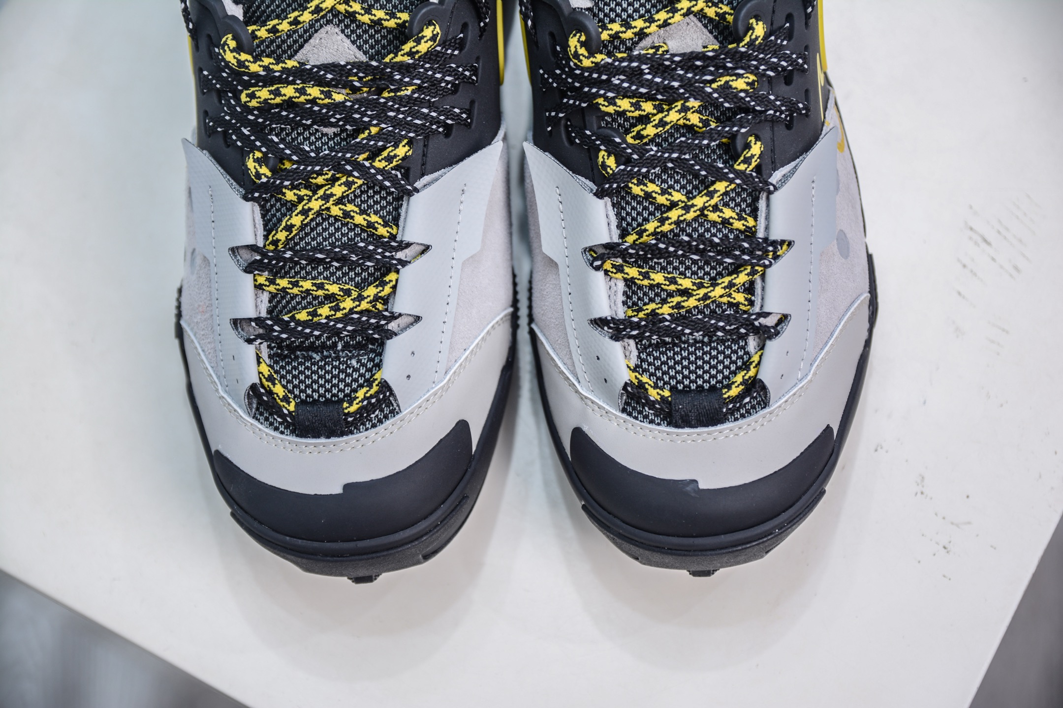 Sacai x Nike Zegamadome SP Sneaker - Functional Style, Premium Comfort 10 i1751038030902 5839 0 8