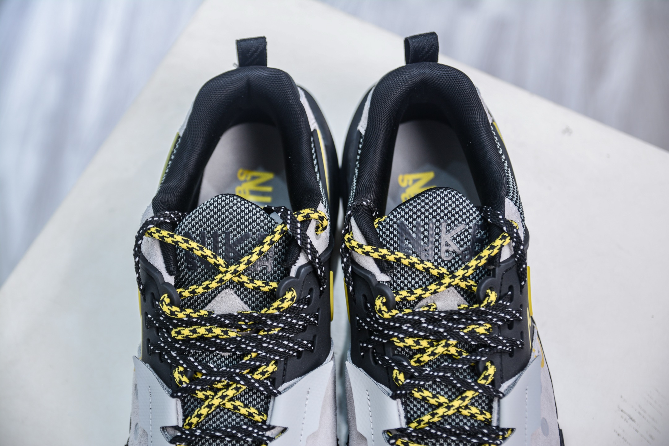 Sacai x Nike Zegamadome SP Sneaker - Functional Style, Premium Comfort 9 i1751038030976 7500 0 7