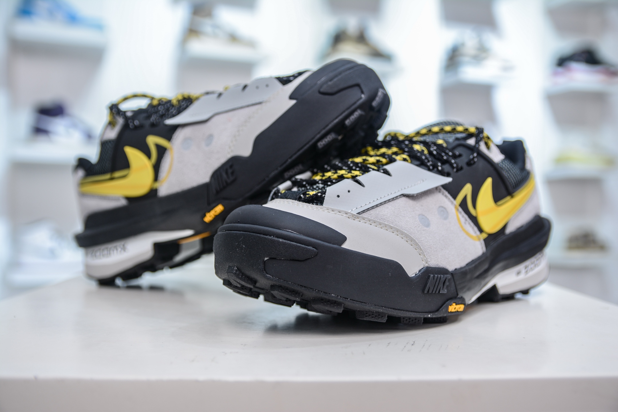 Sacai x Nike Zegamadome SP Sneaker - Functional Style, Premium Comfort 5 i1751038031051 7581 0 3