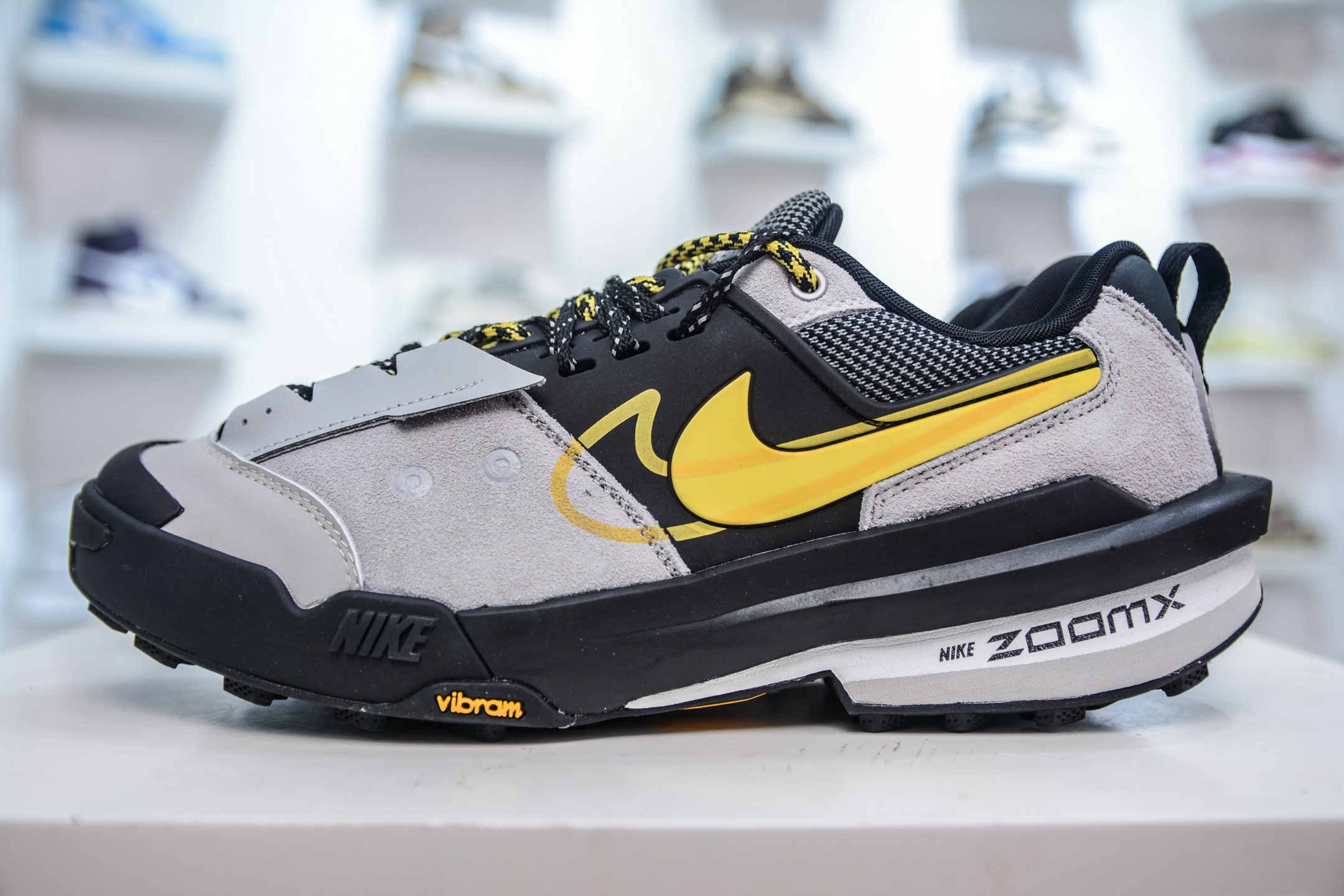 Sacai x Nike Zegamadome SP Sneaker - Functional Style, Premium Comfort 2 i1751038032189 2790 0 0