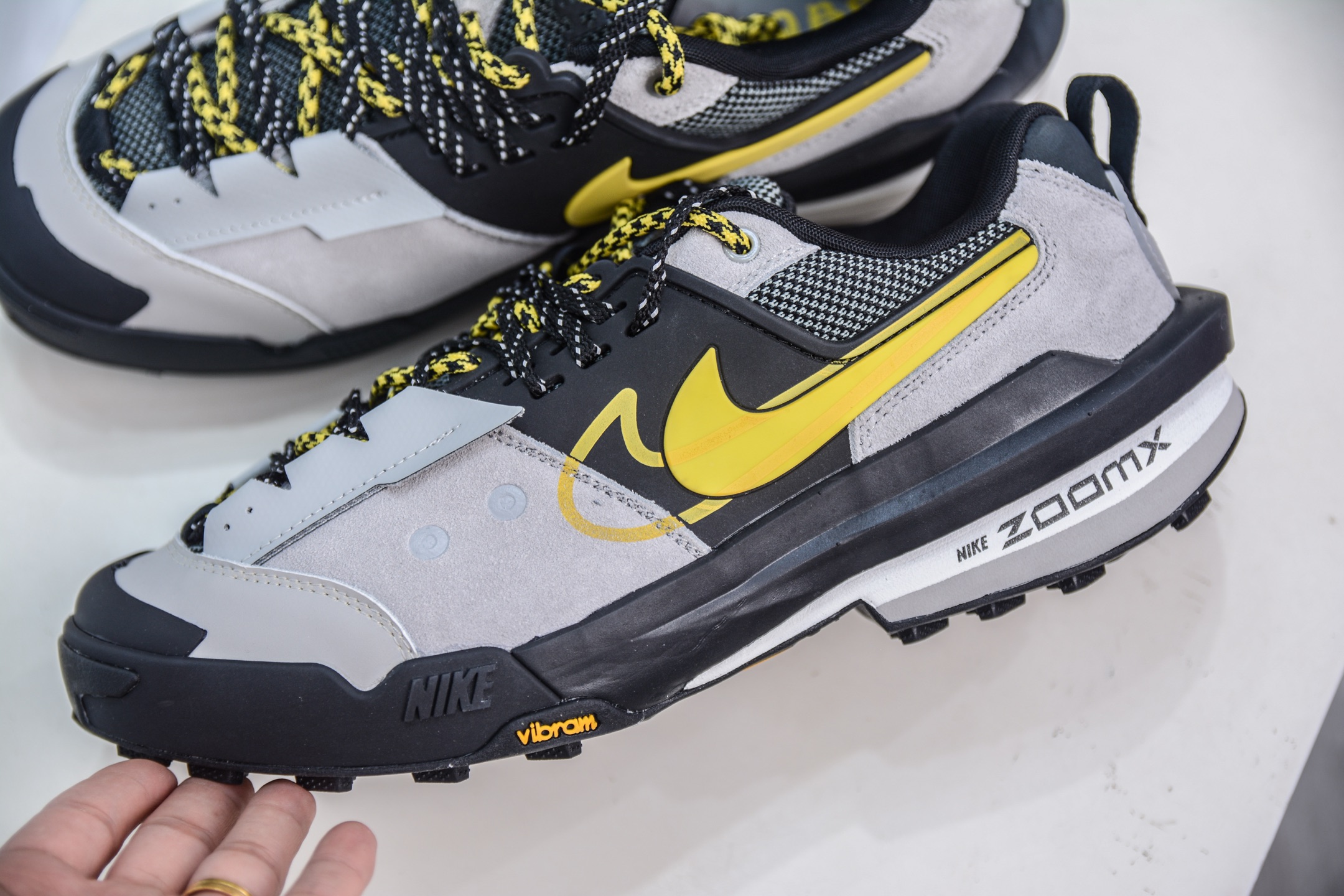 Sacai x Nike Zegamadome SP Sneaker - Functional Style, Premium Comfort 8 i1751038032209 166 0 6