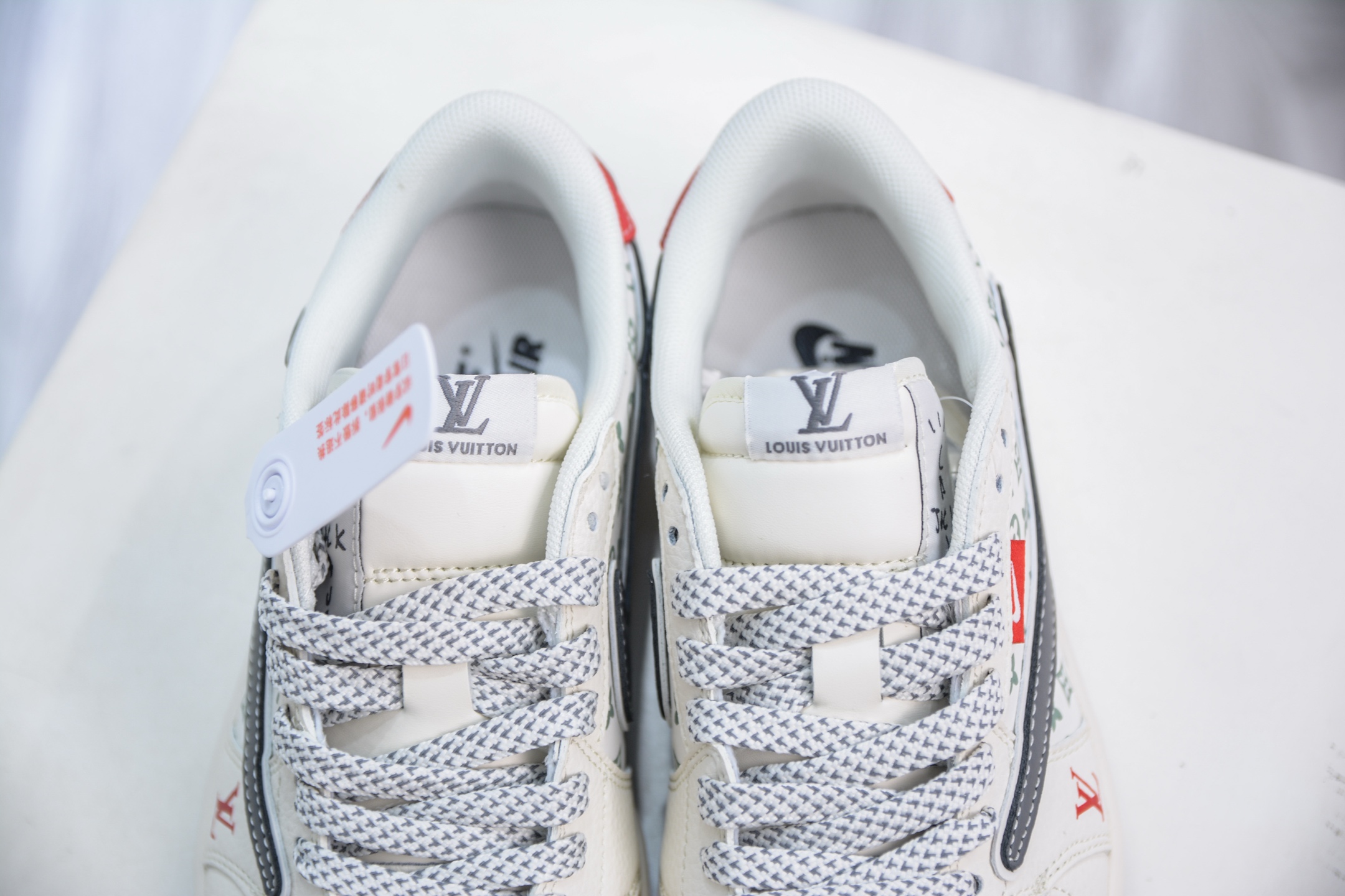 TS x Air Jordan x Louis Vuitton Air Jordan 1 Low - White Grey Red 8 i1751038159966 9548 0 7