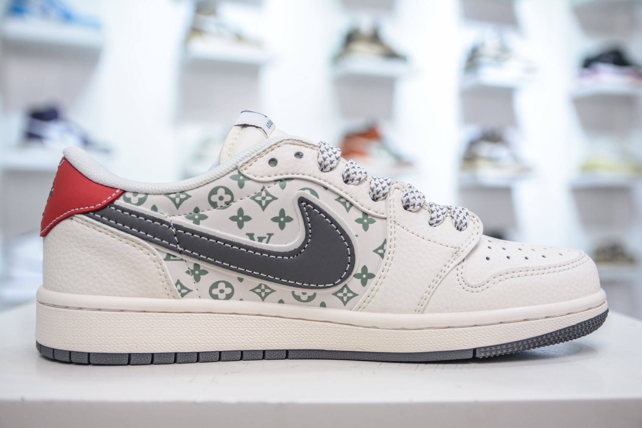 TS x Air Jordan x Louis Vuitton Air Jordan 1 Low - White Grey Red 3 i1751038161658 1102 0 2