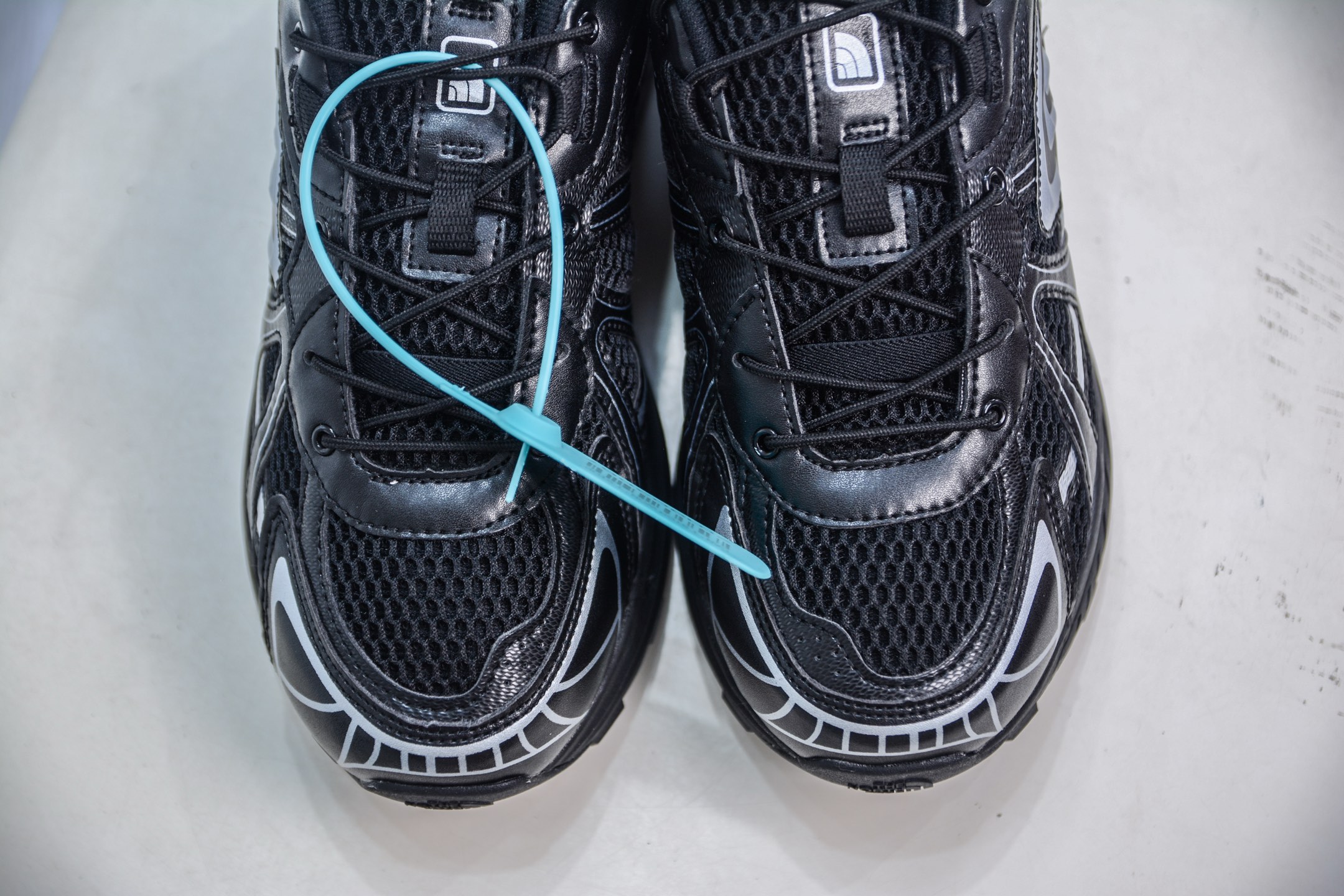 The North Face Solid Tech Low-Top Lifestyle Sneakers - Comfortable and Durable 10 i1751038564047 3328 0 8