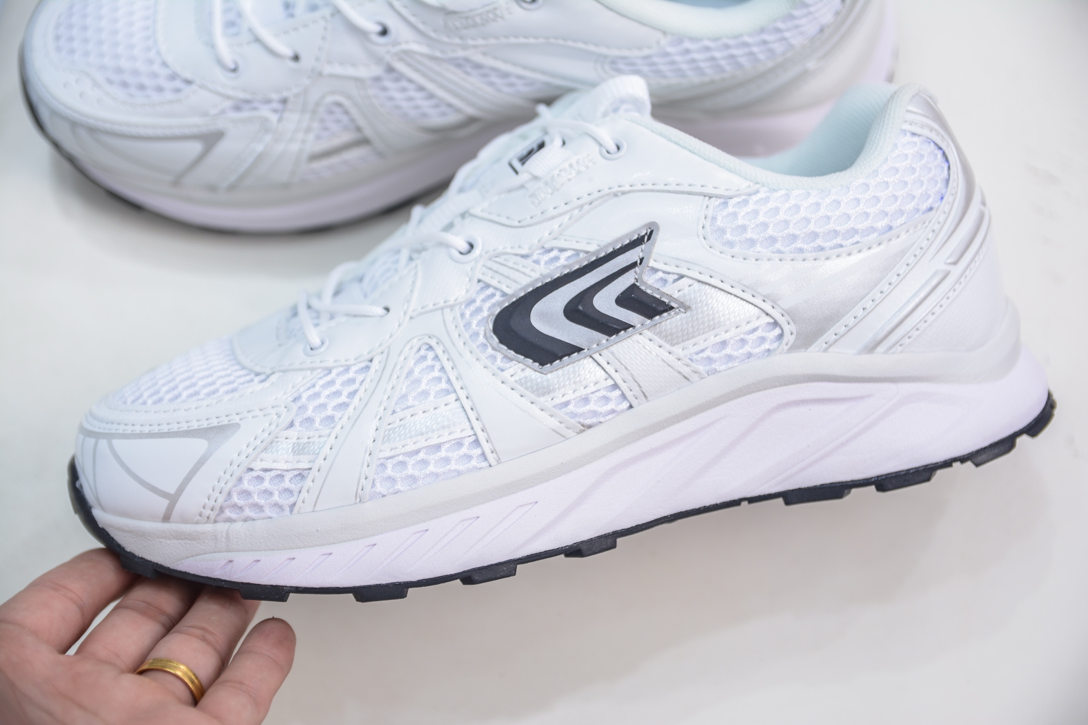 180 THE NORTH FACE SOLID TECH 北面柔软舒适防滑耐磨低帮生活休闲鞋 NS93R41L-Chinese UA Cheap High Quatity Brand Clothes Bags handbags Sneakers wholesale wholesaler seller from China Factory suppliers Fashion Clothing Shoes best Quality Beautiful Price 180 THE NORTH FACE SOLID TECH 北面柔软舒适防滑耐磨低帮生活休闲鞋 NS93R41L