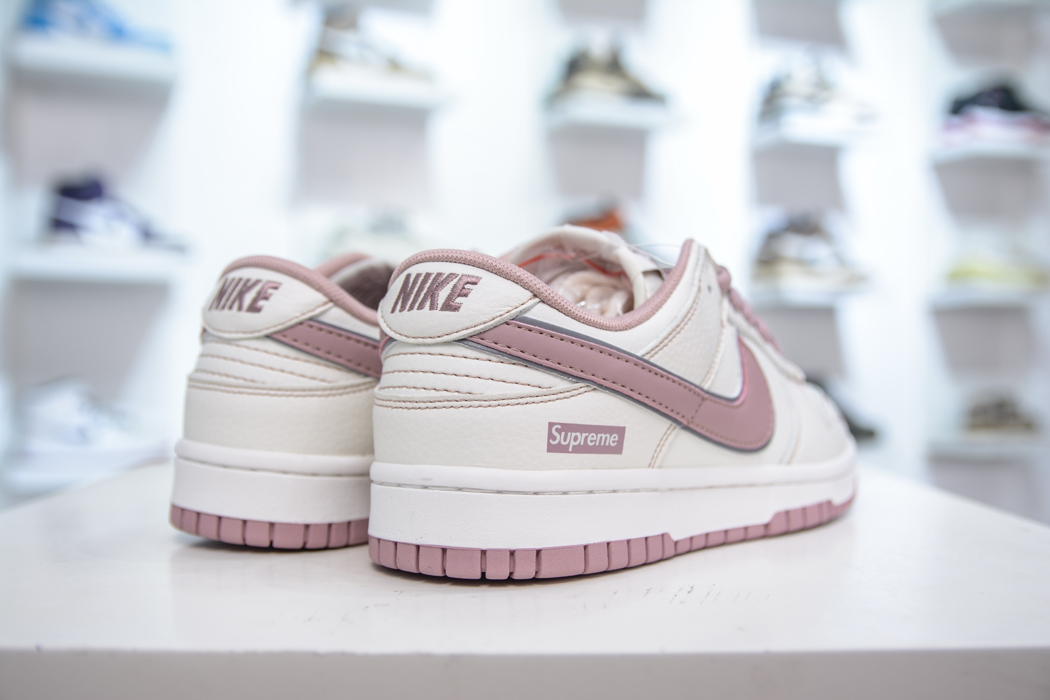 Nike SB Dunk Low x Supreme White/Pink Sneakers DY1503-006 Affordable Price 6 i1751038672982 8723 0 5