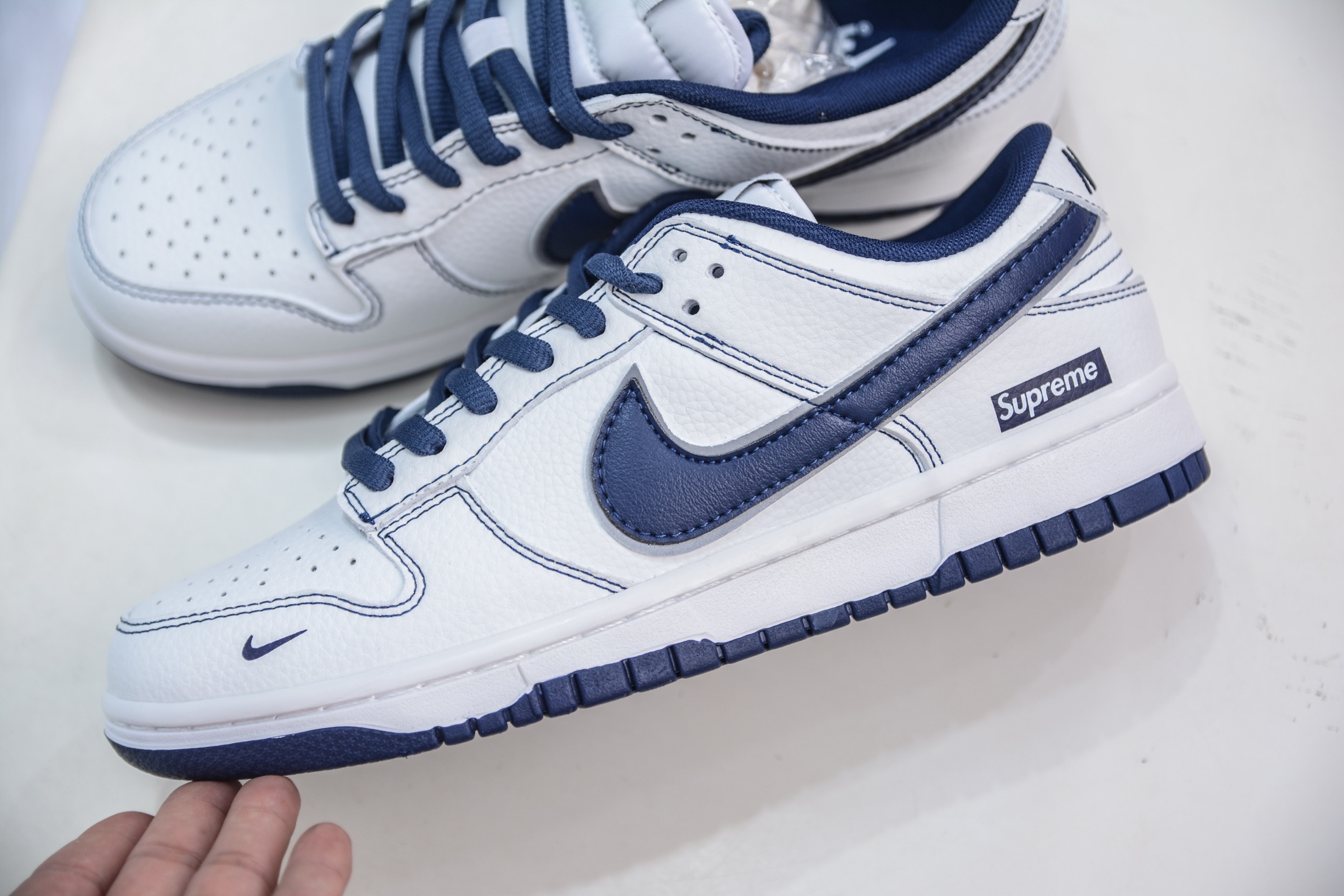 Nike SB Dunk Low x Supreme White Deep Blue - Premium Quality & Comfort 7 i1751038732689 6751 0 6