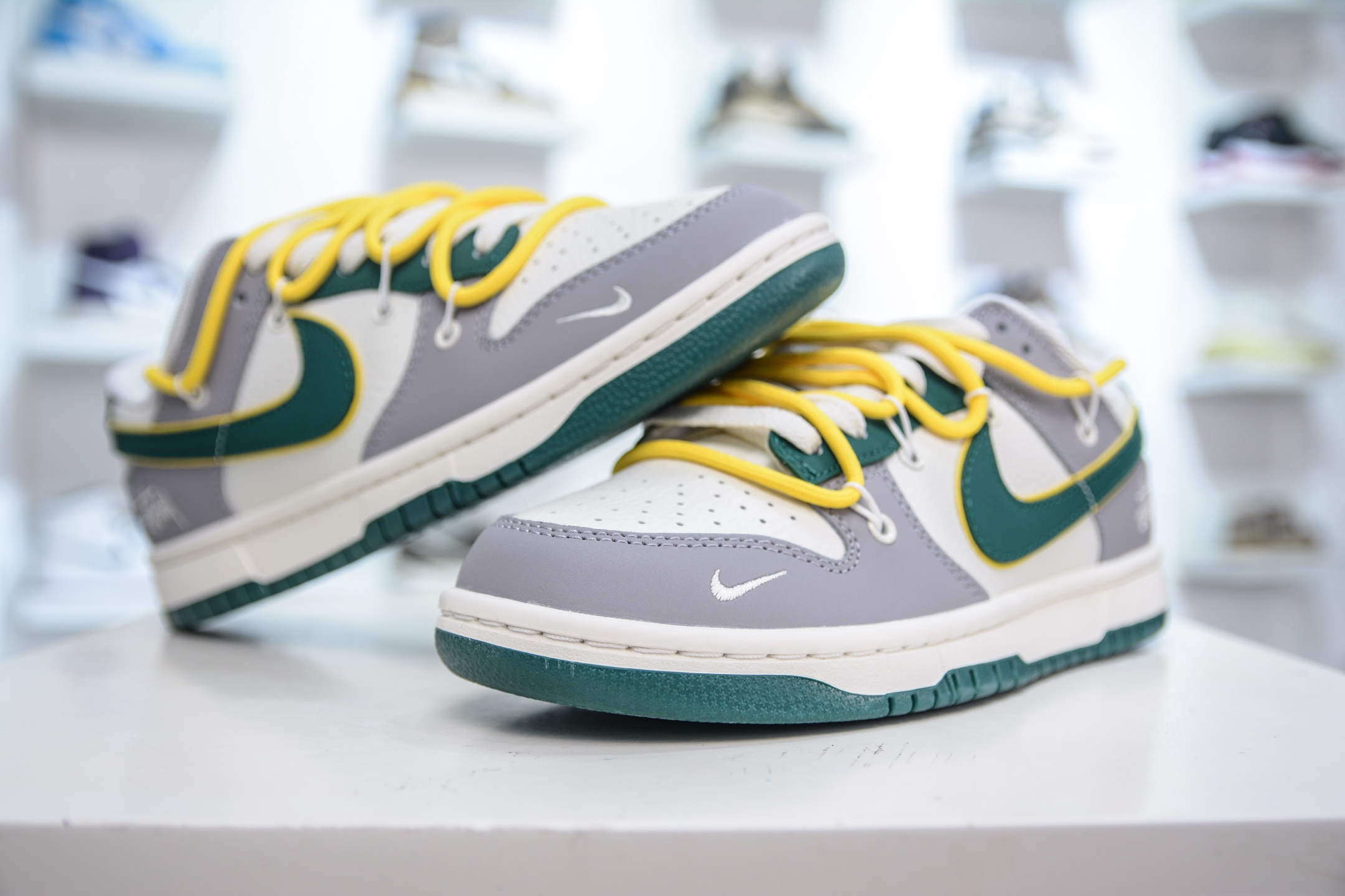 Nike SB Dunk Low x Stussy White Gray Green Yellow, Men's Sneakers 5 i1751038853987 1186 0 3