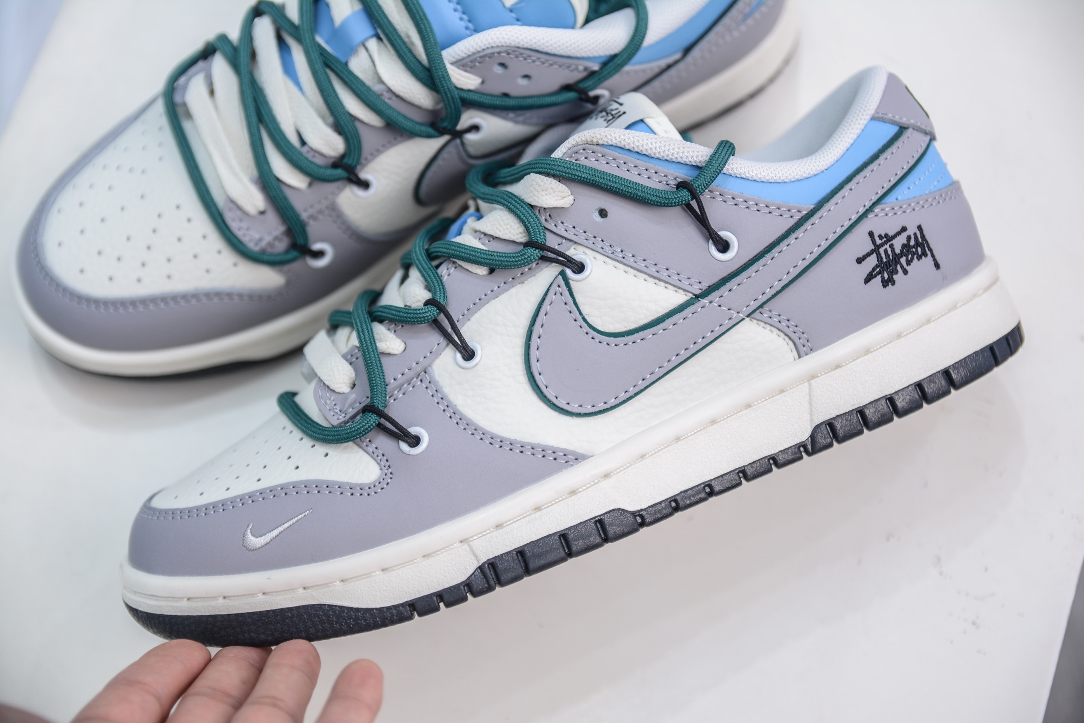 Nike SB Dunk Low x Stussy White Grey Blue: Premium Comfort and Style 8 i1751038907872 9826 0 6