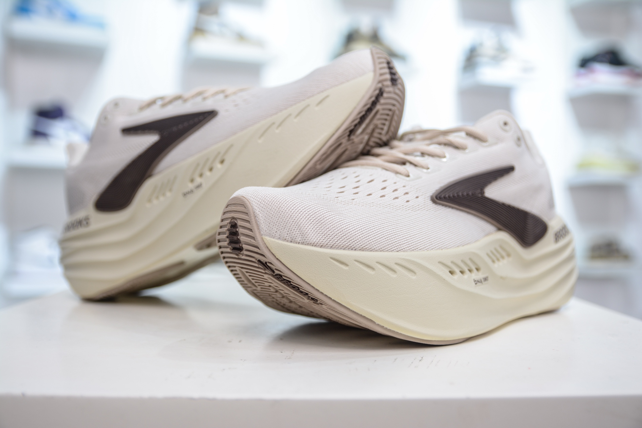 Brooks Glycerin Max Running Shoes: Comfort, Cushion, and Durable Outsole 5 i1751127384754 5835 0 3