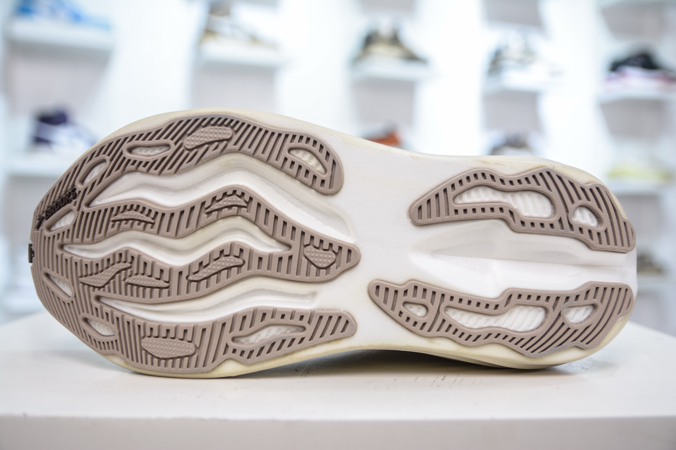Brooks Glycerin Max Running Shoes: Comfort, Cushion, and Durable Outsole 6 i1751127385794 4204 0 4
